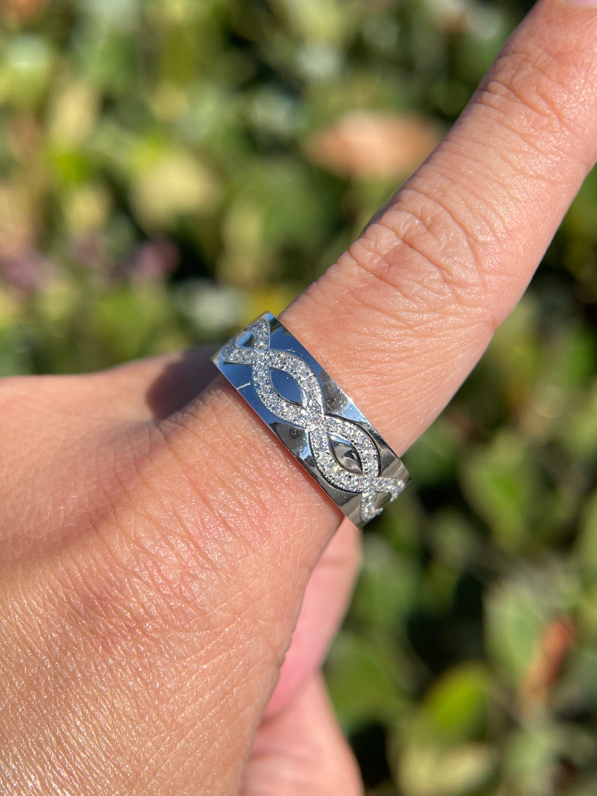 Men's 1.10ct tw Infinity Twist Eternity Diamond Wedding Band 14K Gold MR003