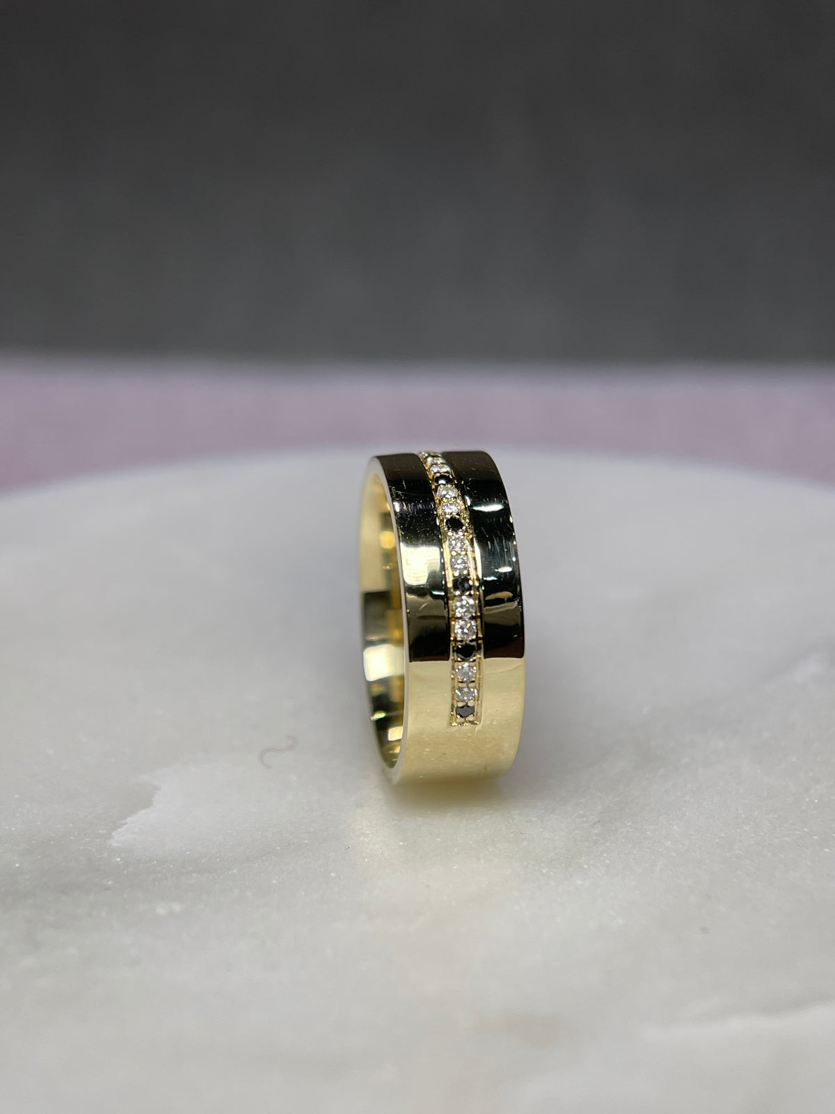 Polished Centered Diamond Wedding Band 14K Gold MR017