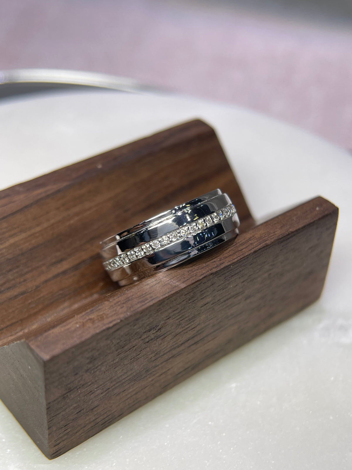 0.35ct Polished Centered Diamond Wedding Band 14K Gold MR024