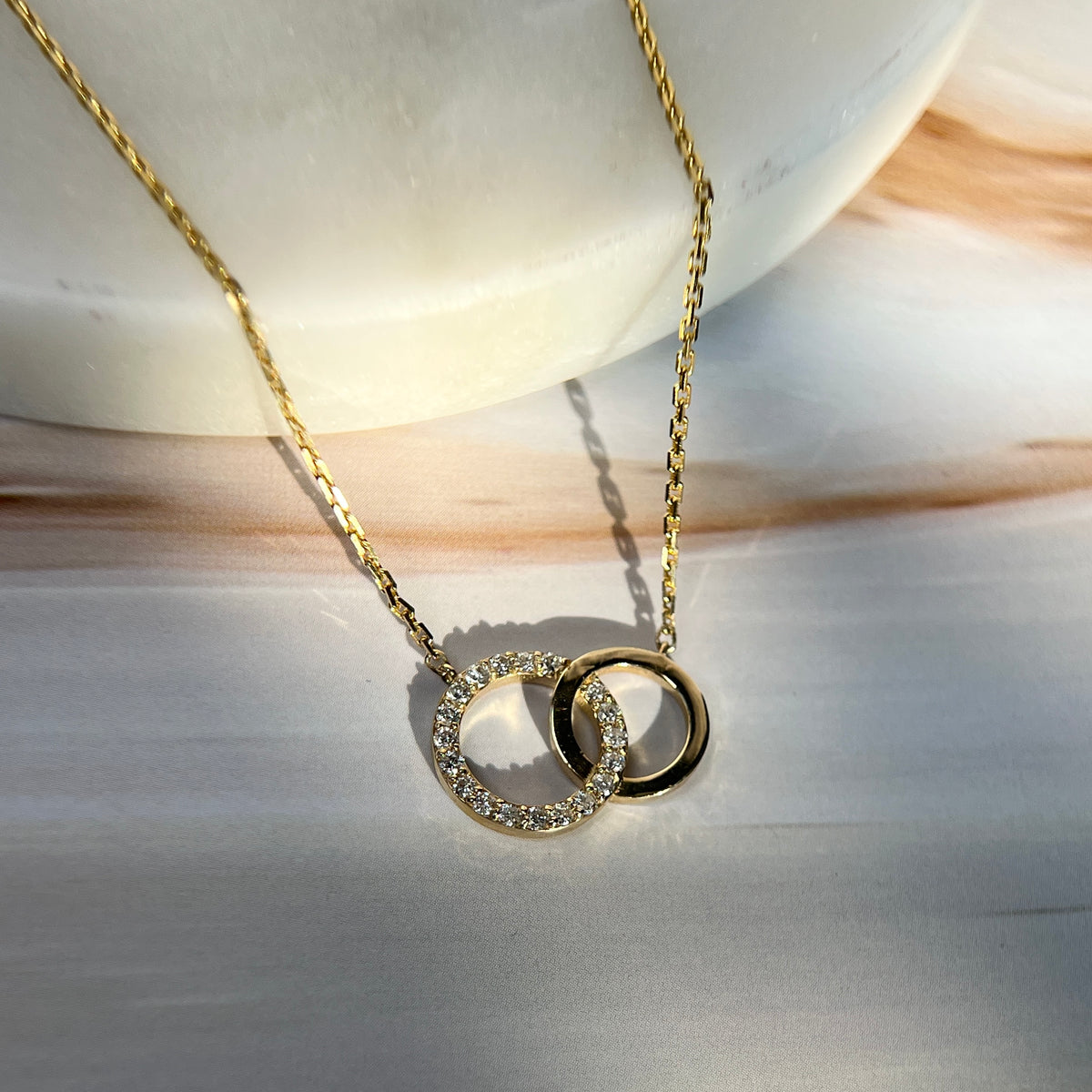 1.0mm Cable Chain w/ Diamond Interlocking Circle Necklace 14K Solid Gold DFN007