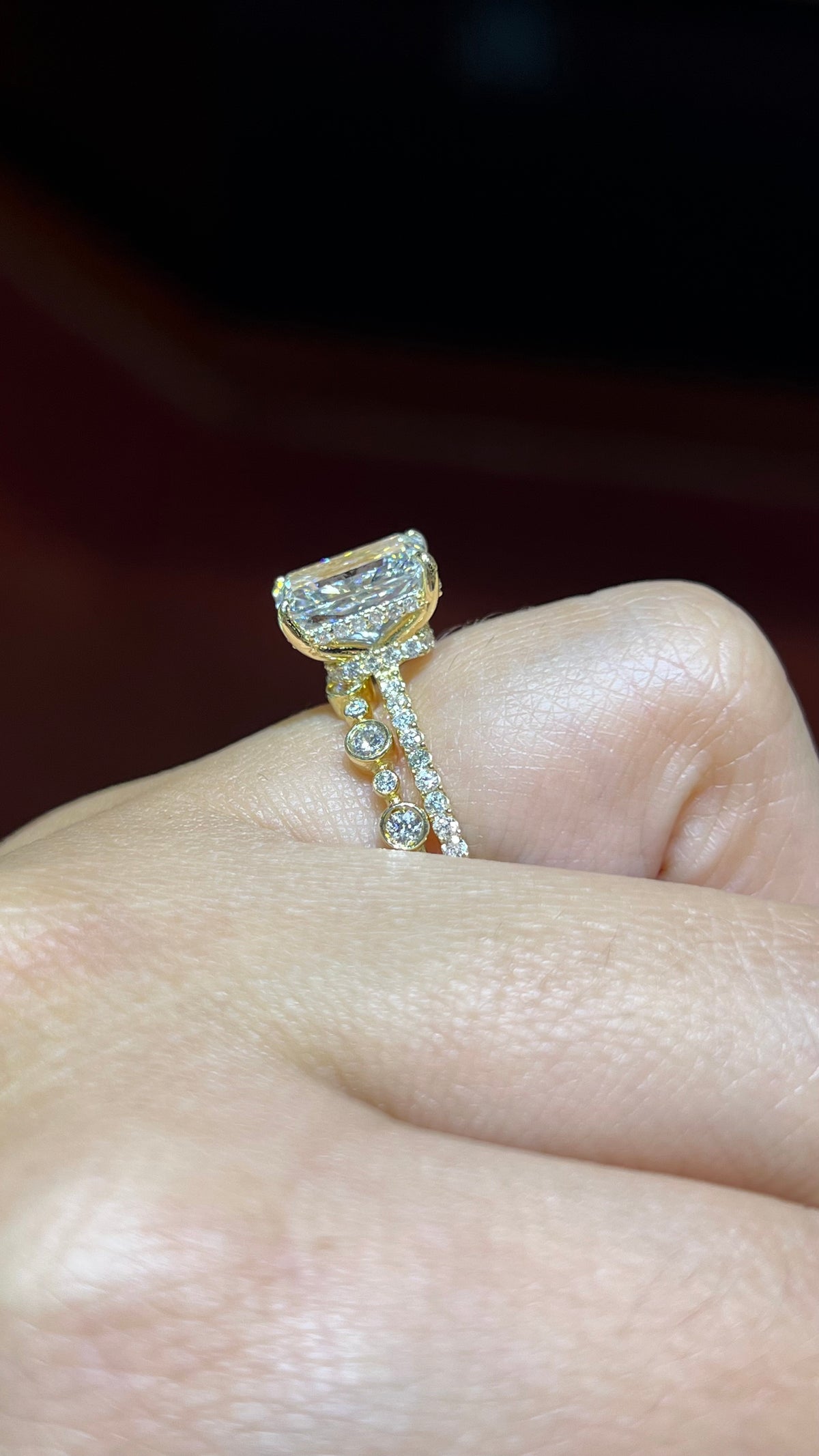 0.30ct Alternating Bezel Round Diamond Wedding Band 14K Gold BAN118