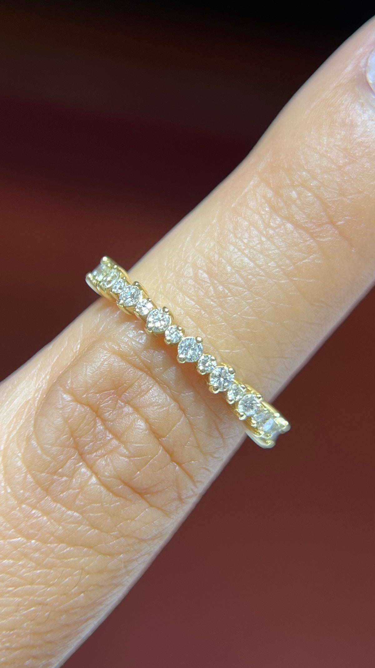 Vertical Prong Alternating Diamond Wedding Band 14K Gold BAN151