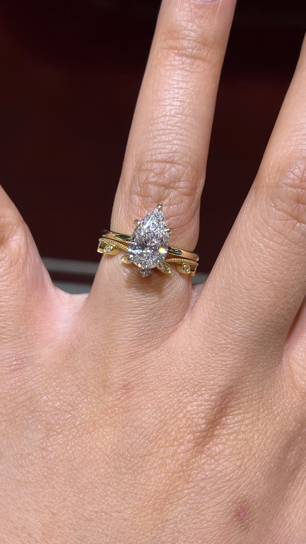 Leaf Milgrain Chevron Diamond Band 14K Gold BAN165