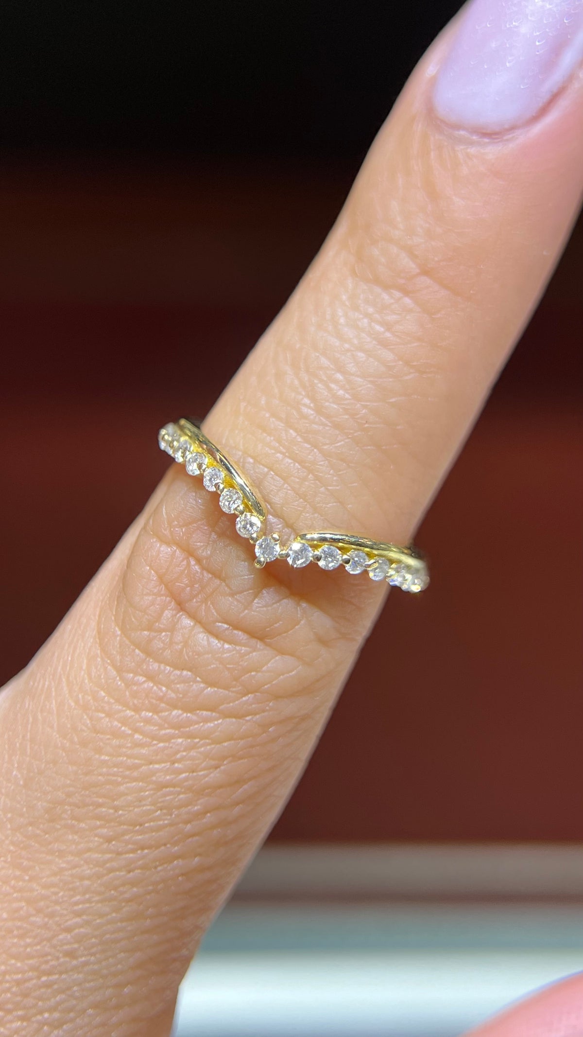 Shared Prong Chevron Band 14K Gold BAN169