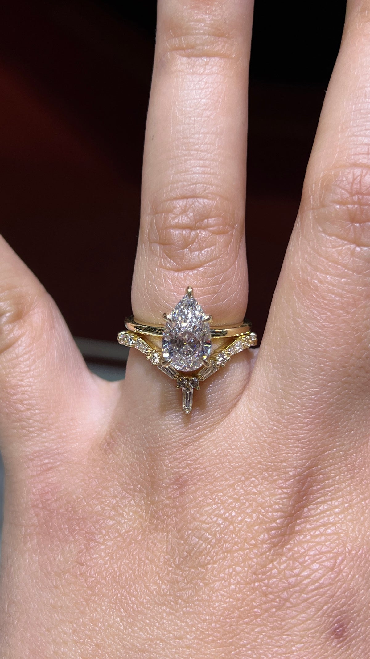 Round & Baguette Alternating Diamond Chevron Band 14K Gold BAN179