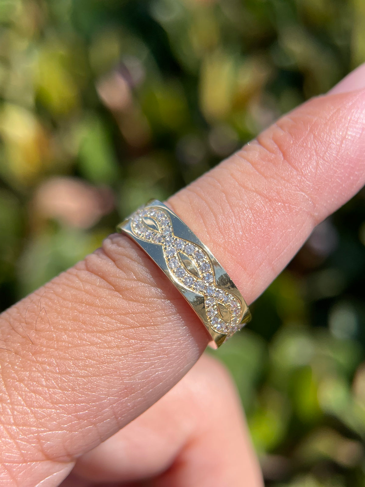 Men's 0.90ct Infinity Twist Eternity Diamond Wedding Band 14K Gold MR011