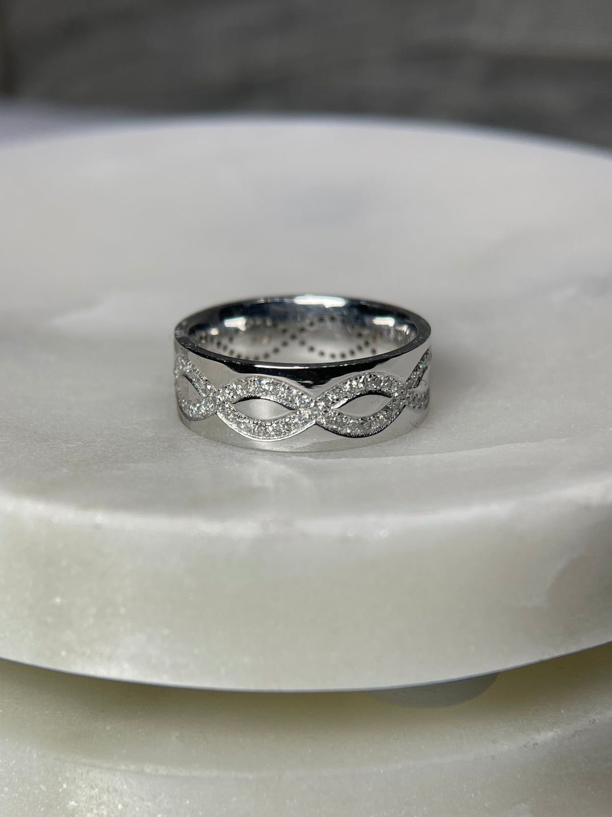 Men's 1.10ct tw Infinity Twist Eternity Diamond Wedding Band 14K Gold MR003