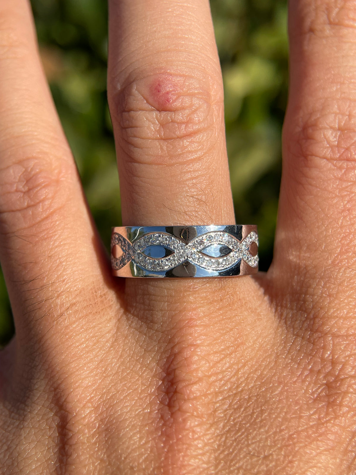 Men's 1.10ct tw Infinity Twist Eternity Diamond Wedding Band 14K Gold MR003