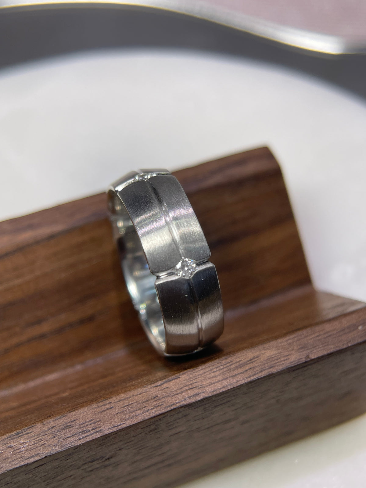 Brushed Bezel Eternity Diamond Wedding Ring 14K Gold MR020