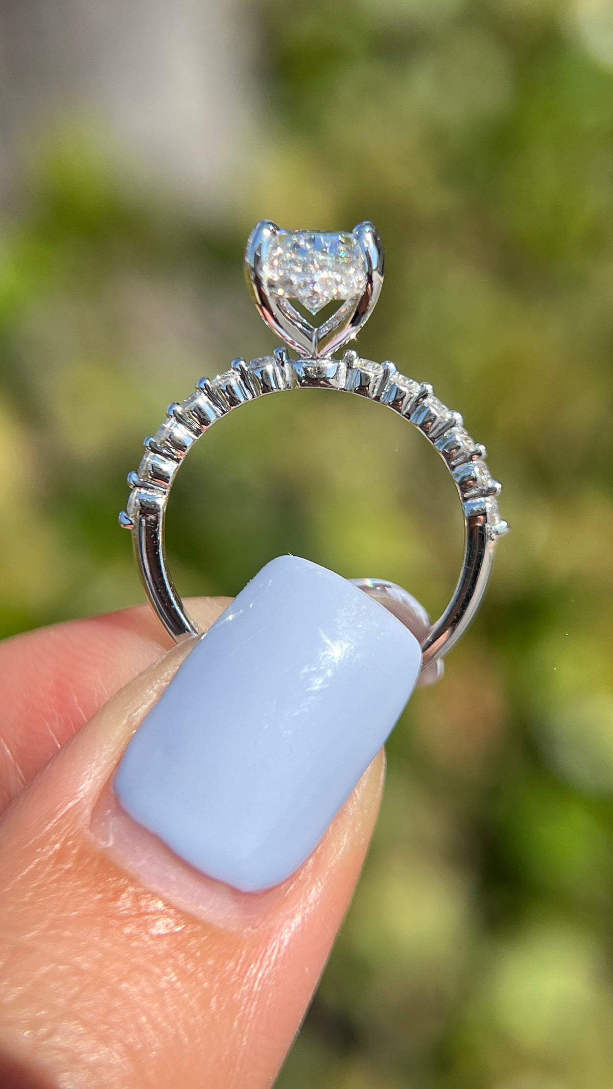 Iris 1.58ct E-VS1 Oval Cut Lab Grown Diamond Engagement Ring 14K Gold