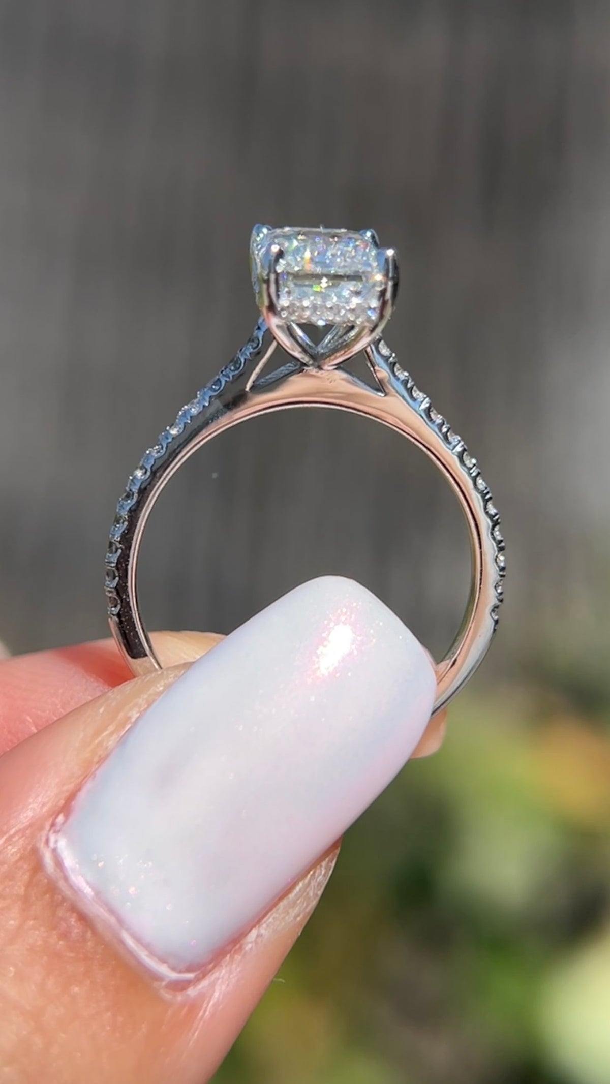 Jodi 2.16ct E-VS1 Emerald Cut Lab Grown Diamond Engagement Ring 14K Gold