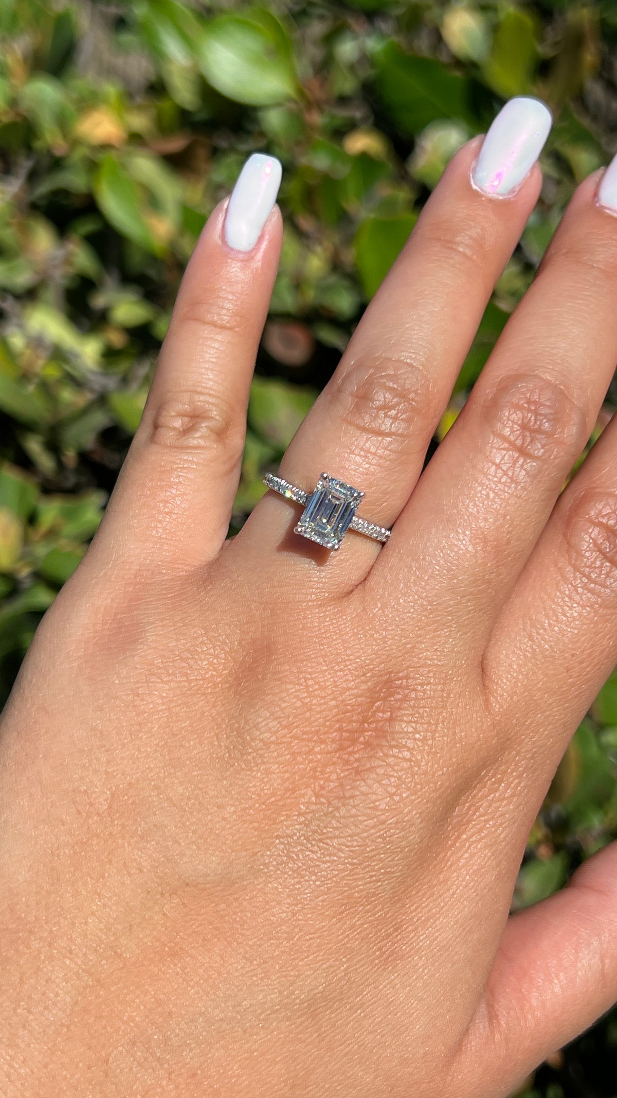 Jodi 2.16ct E-VS1 Emerald Cut Lab Grown Diamond Engagement Ring 14K Gold