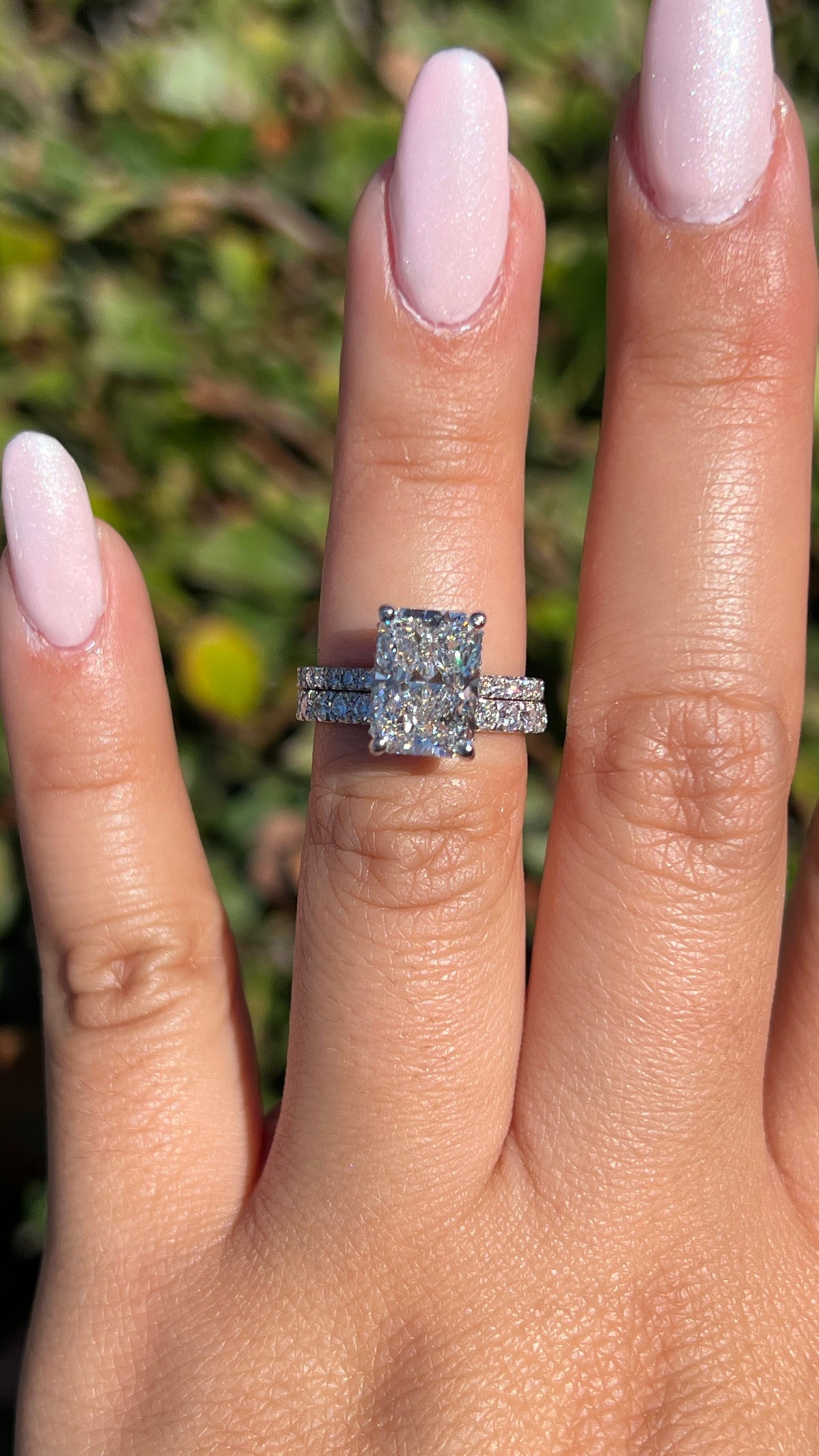 Jada 3.87ct E-VS1 Radiant Cut Lab Grown Diamond Engagement Ring 14K Gold