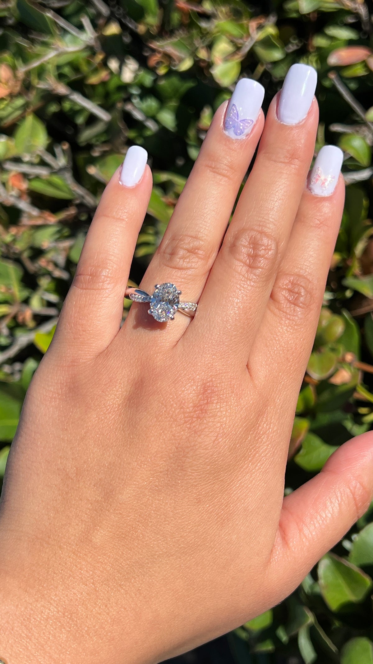 Leah 2.50ct E-VS1 Oval Cut Lab Grown Diamond Engagement Ring 14K Gold