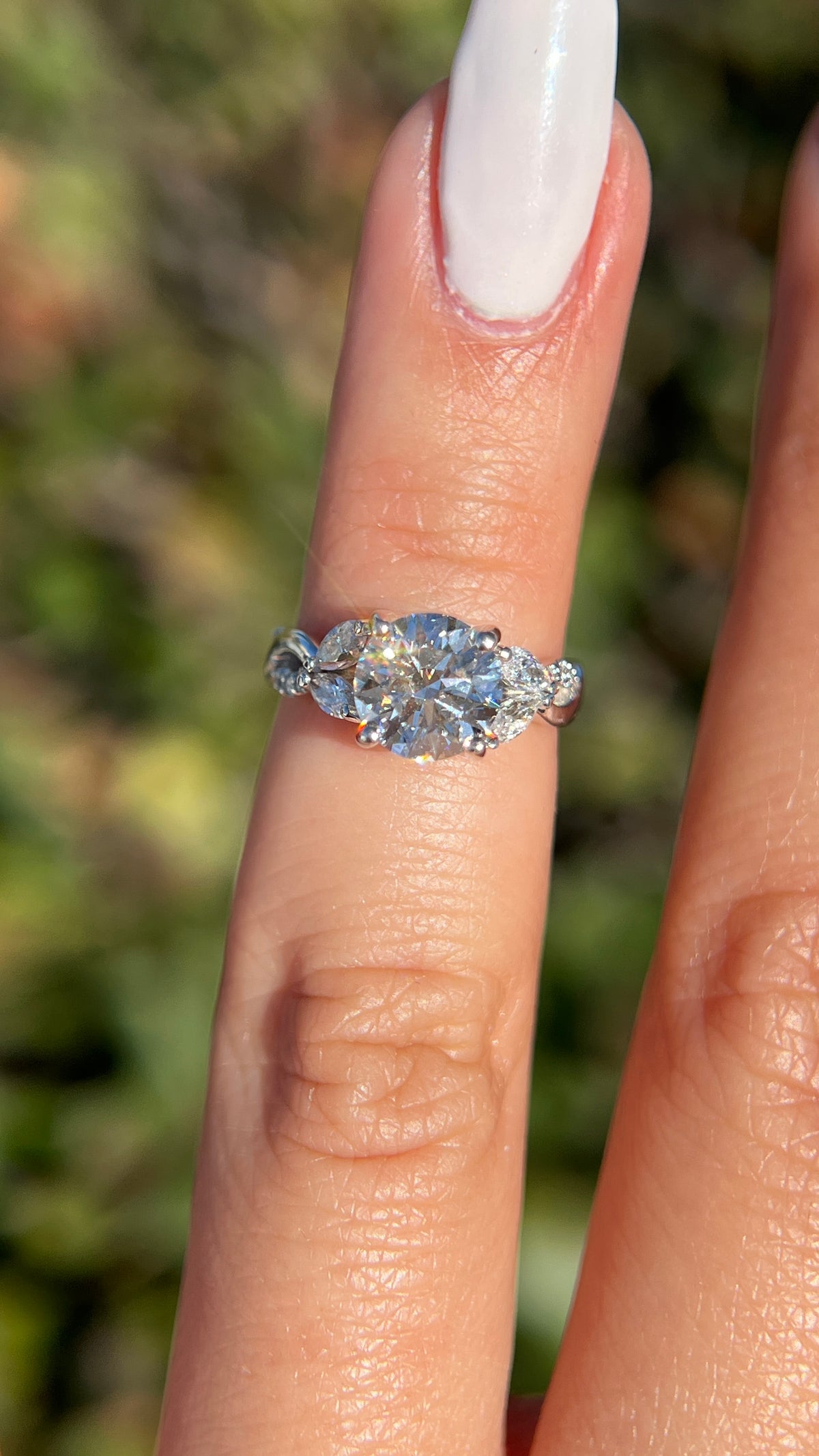 Kathy 1.80ct E-VS1 Round Cut Lab Grown Diamond Engagement Ring 14K Gold