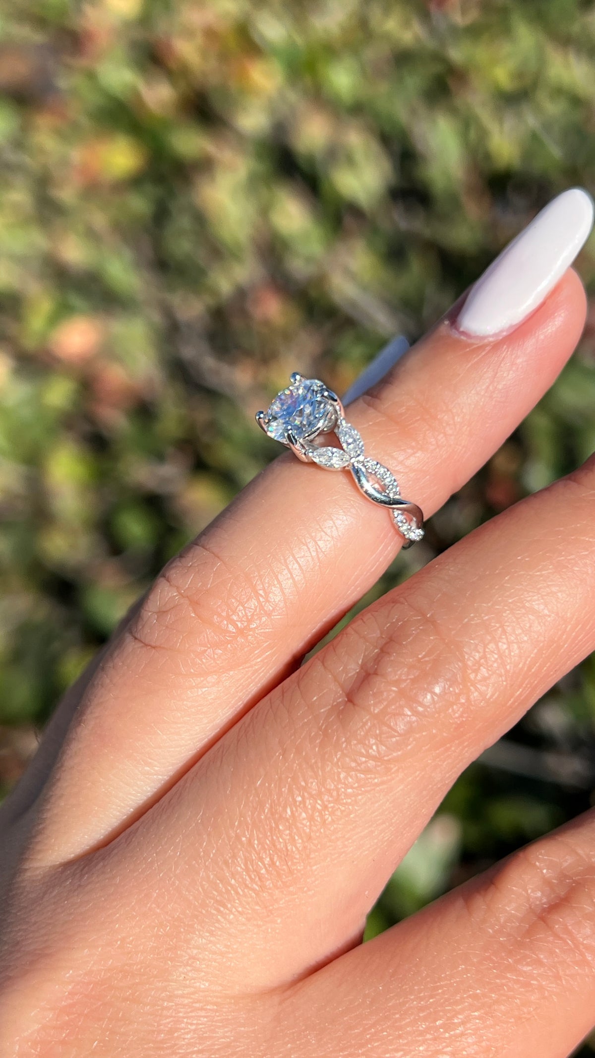 Kathy 1.80ct E-VS1 Round Cut Lab Grown Diamond Engagement Ring 14K Gold