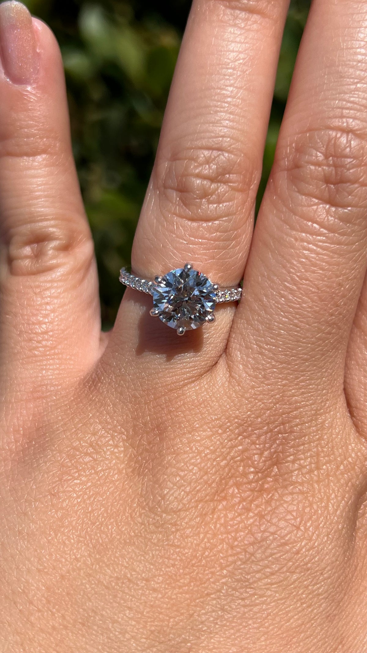 Jodi 2.51ct E-VS1 Round Cut Lab Grown Diamond Engagement Ring 14K Gold