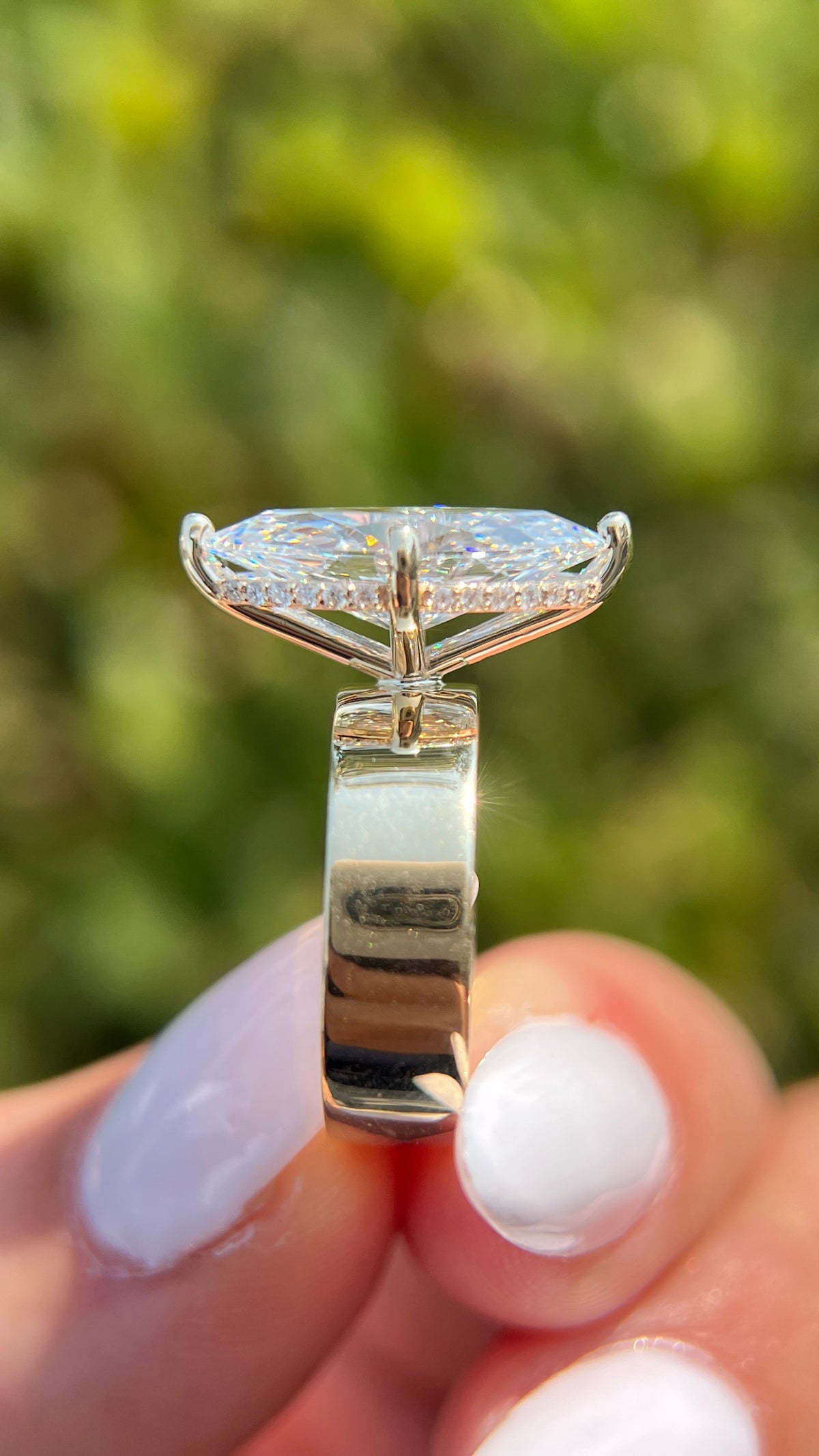 LG294 Andrea 3.54ct E-VVS2 Marquise Cut Lab Grown Diamond Engagement Ring 14K Gold