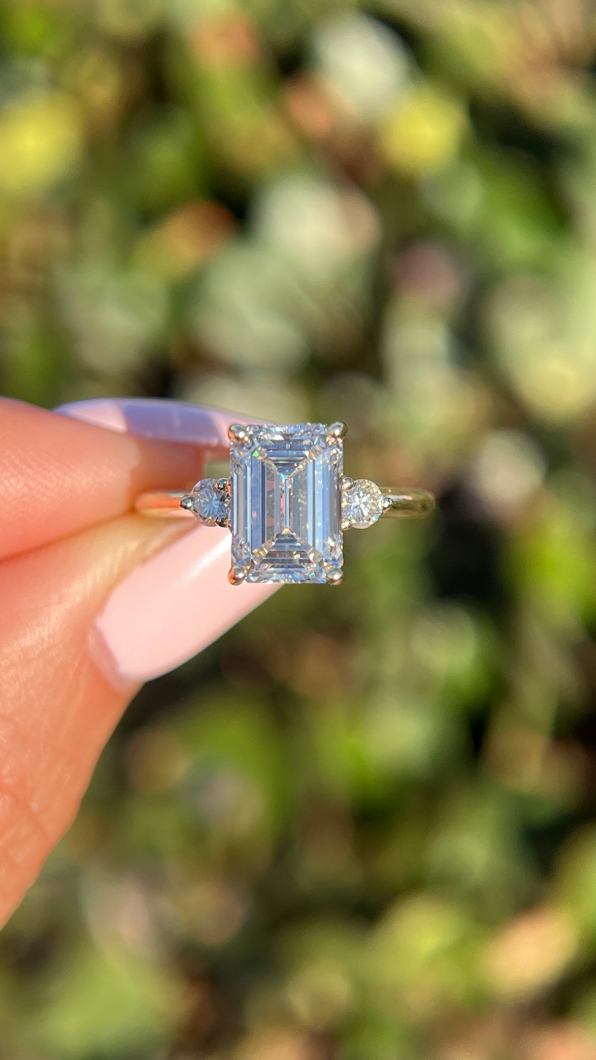 Ollie 3.51ct F-VS1 Emerald Cut Lab Grown Diamond Engagement Ring 14K Gold