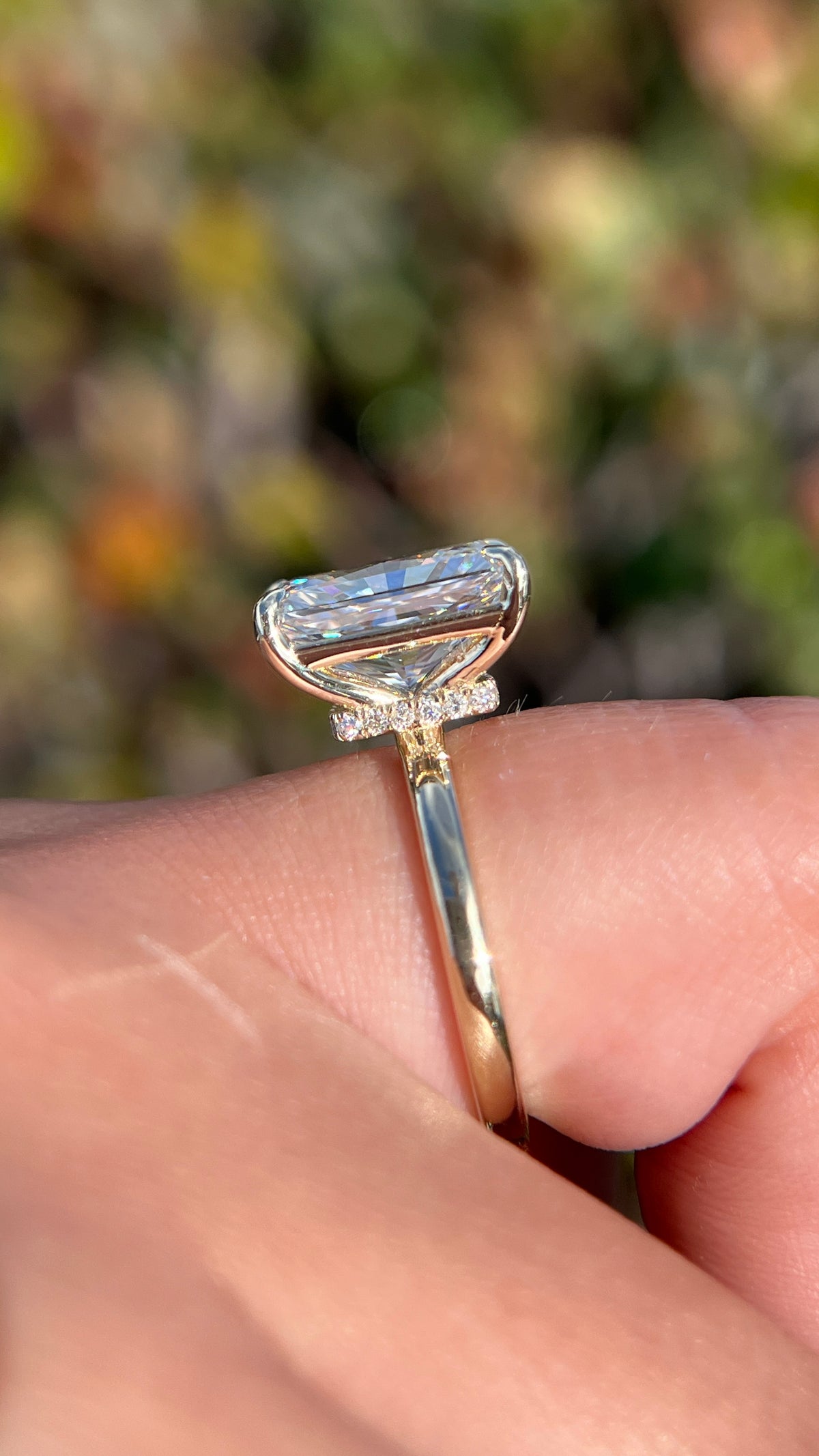 Sophi 5.70ct F-VS1 Radiant Cut Lab Grown Diamond Engagement Ring 14K Gold