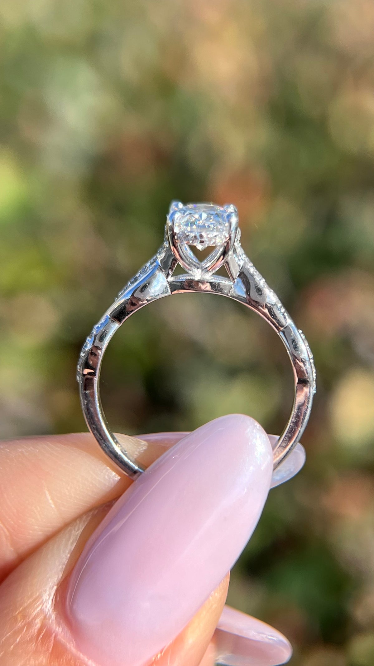 Lena 1.20ct F-VS1 Oval Cut Lab Grown Diamond Engagement Ring 14K Gold