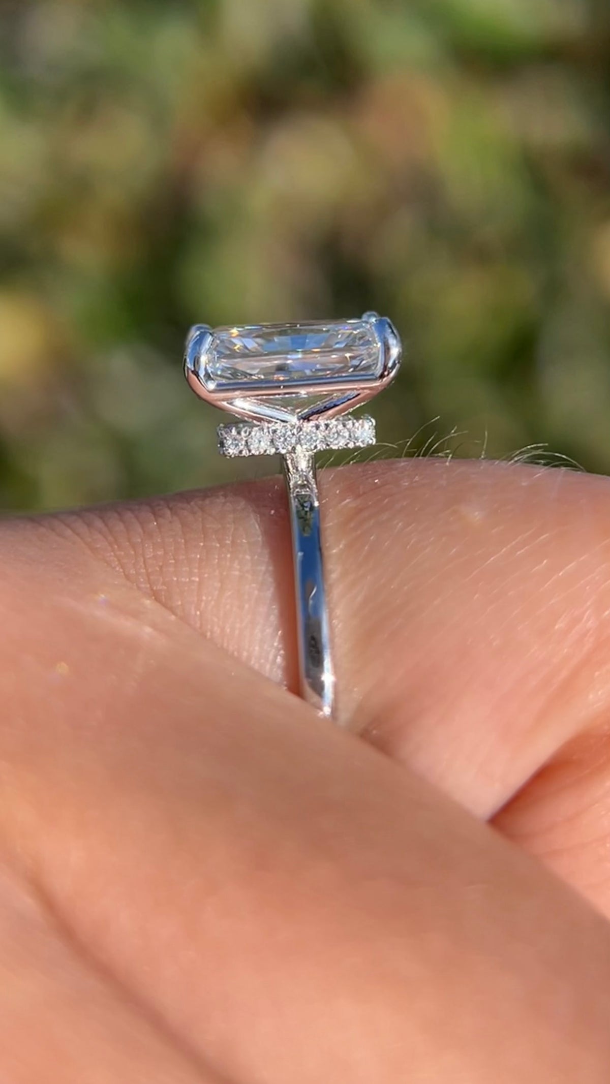 Sophi 3.01ct F-VS1 Radiant Cut Lab Grown Diamond Engagement Ring 14K Gold