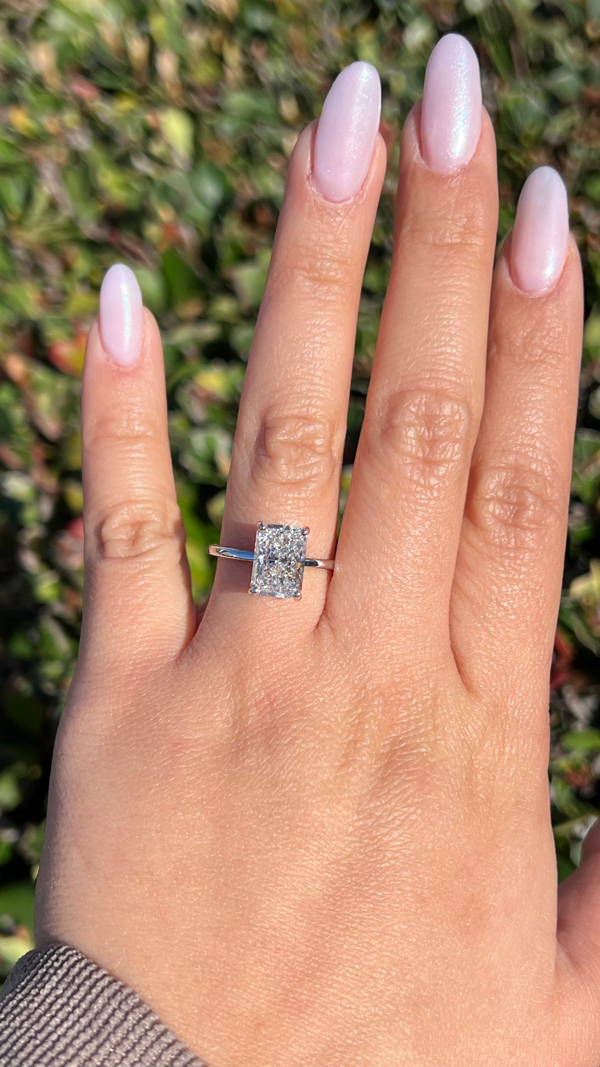 Sophi 3.01ct F-VS1 Radiant Cut Lab Grown Diamond Engagement Ring 14K Gold