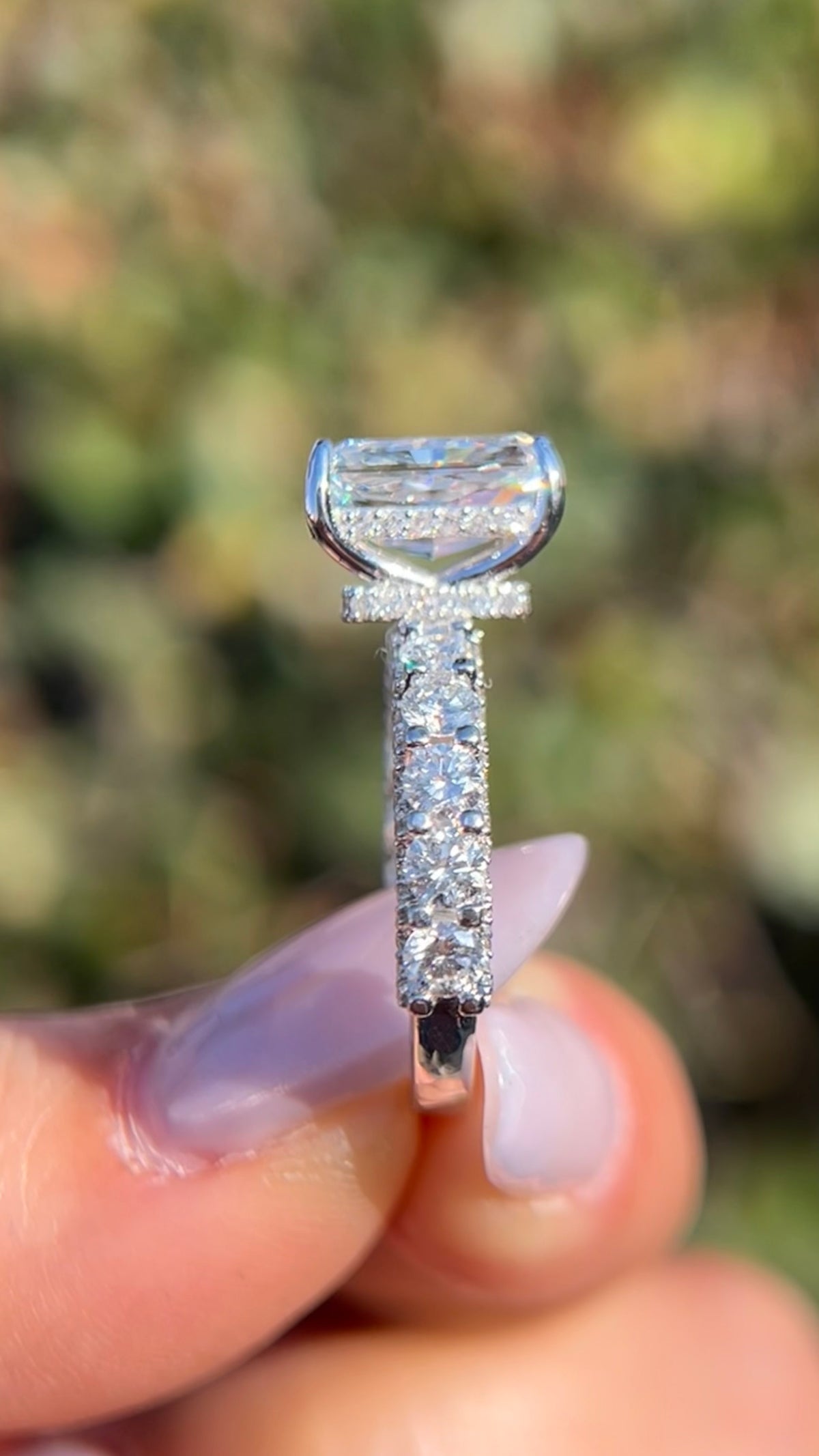 Kimi 3.87ct E-VS1 Radiant Cut Lab Grown Diamond Engagement Ring 14K Gold