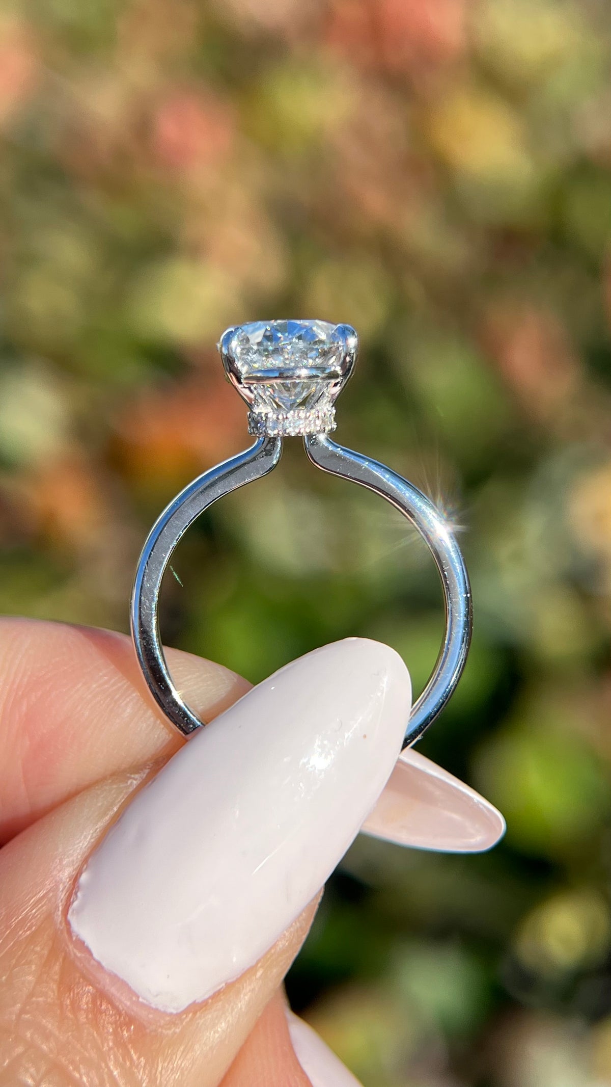 Sophi 3.09ct E-VS1 Oval Cut Lab Grown Diamond Engagement Ring 14K Gold