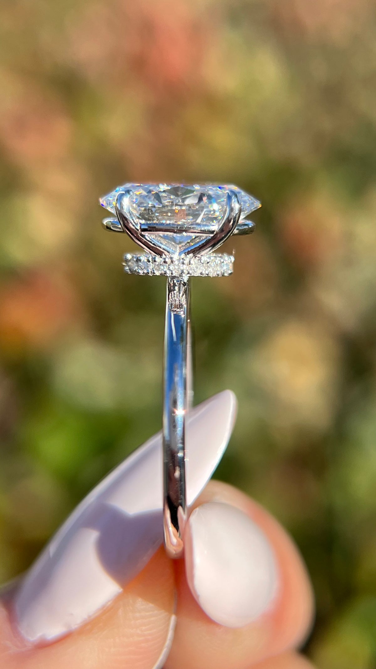 Sophi 3.09ct E-VS1 Oval Cut Lab Grown Diamond Engagement Ring 14K Gold