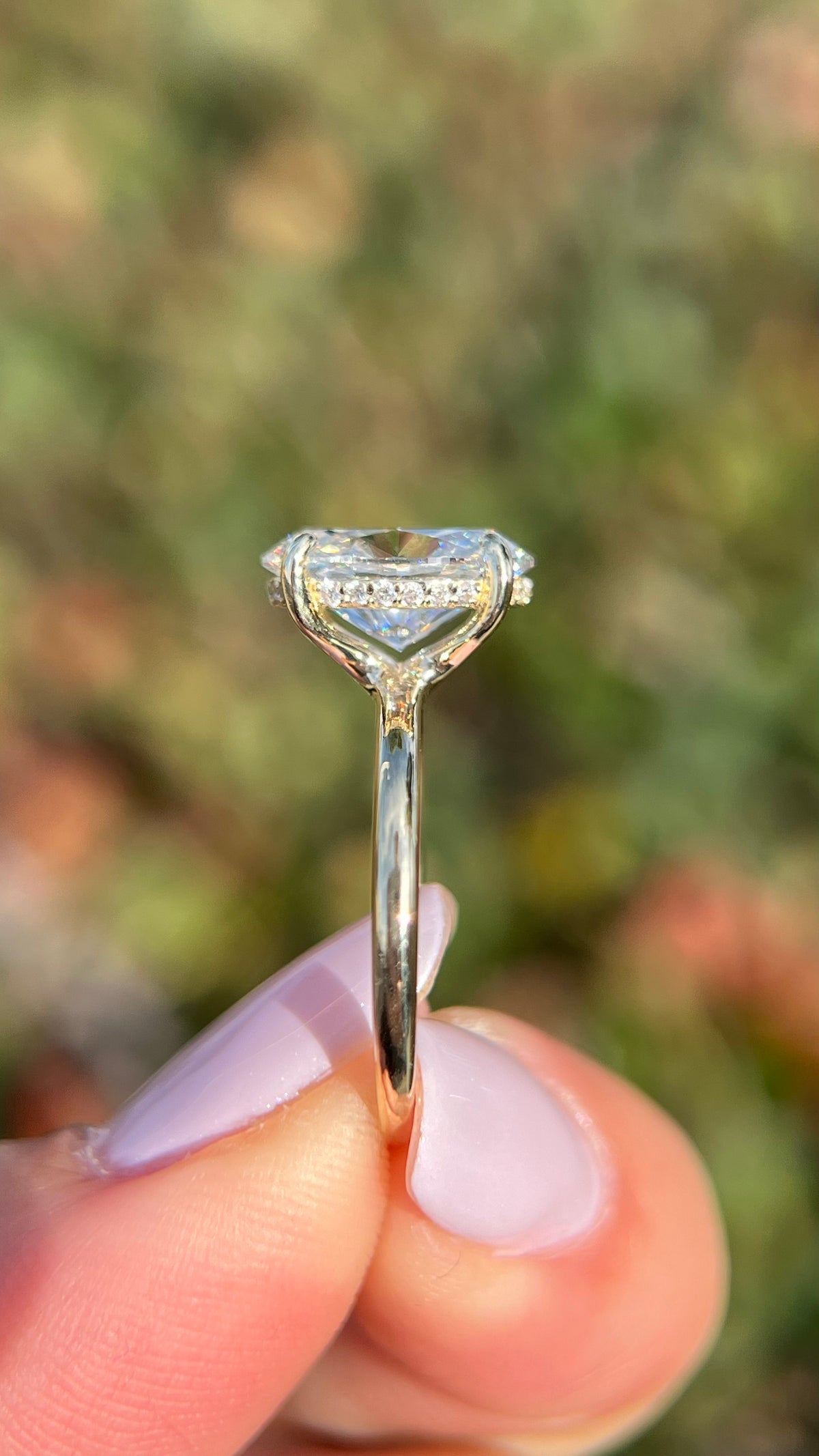 Kaylee 2.85ct E-VS1 Oval Cut Lab Grown Diamond Engagement Ring 14K Gold