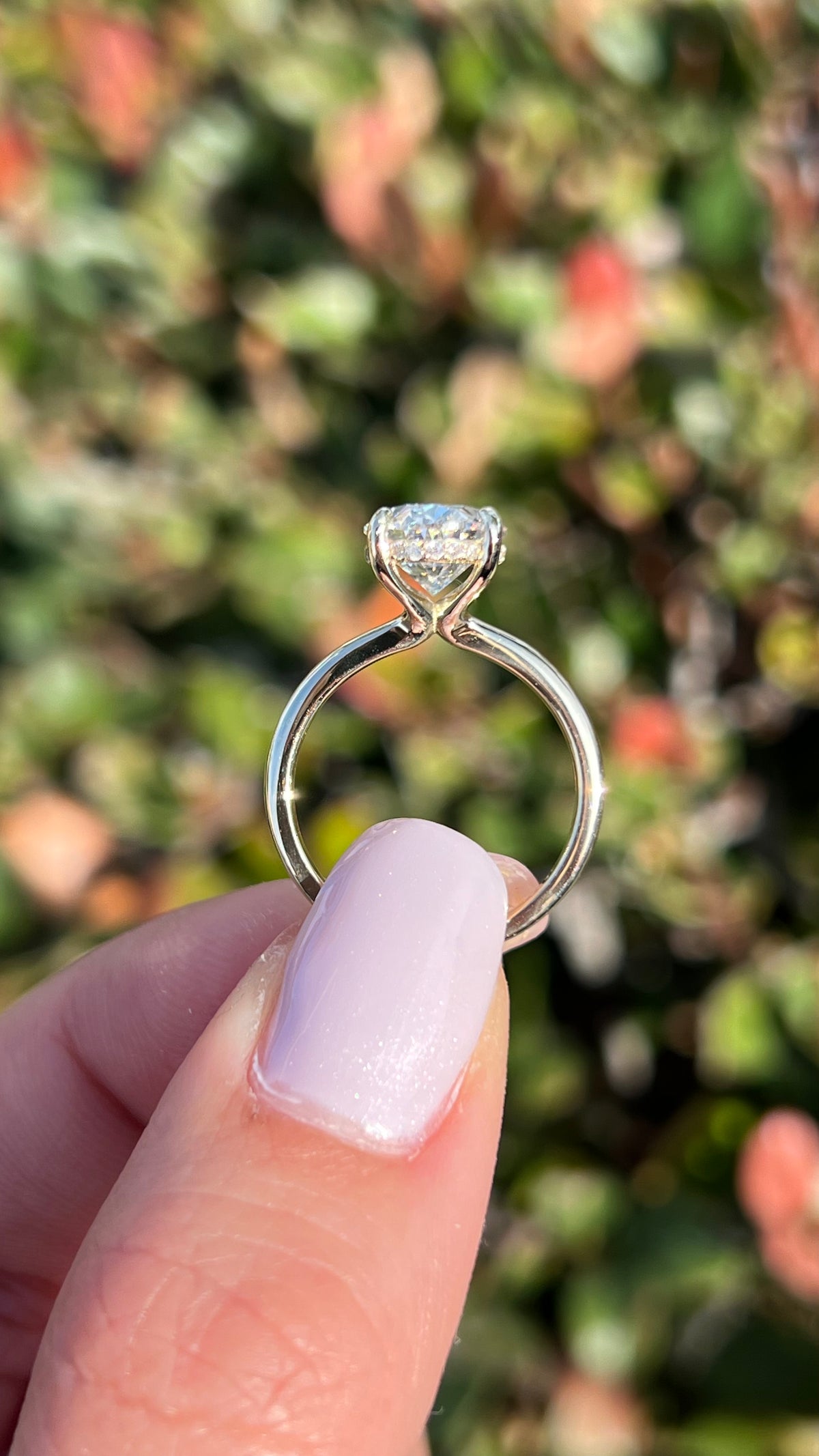 Kaylee 2.85ct E-VS1 Oval Cut Lab Grown Diamond Engagement Ring 14K Gold