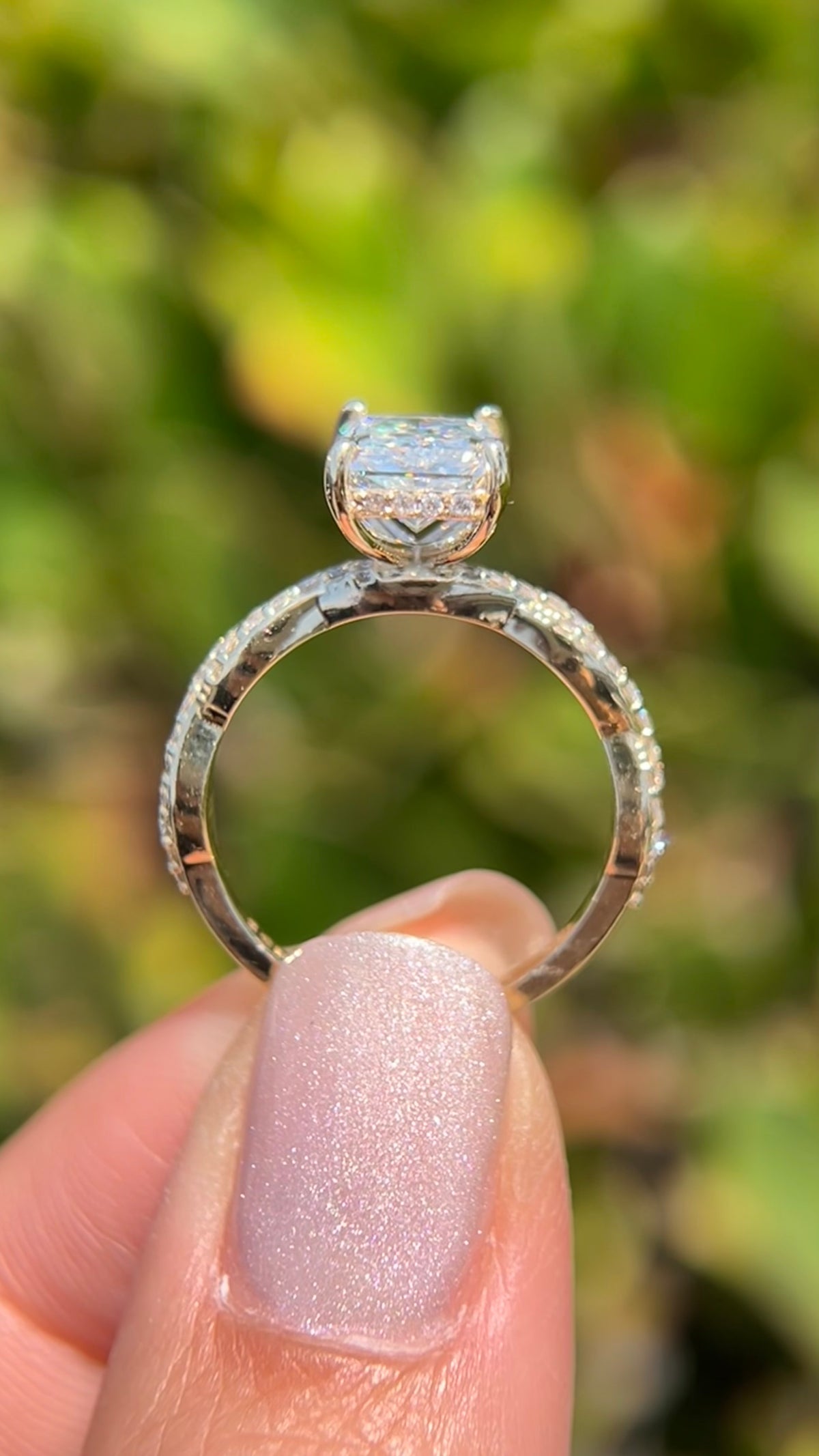 Laura Diamond Twist 2.26ct E-VS1 Radiant Cut Lab Grown Diamond Engagement Ring 14K Gold