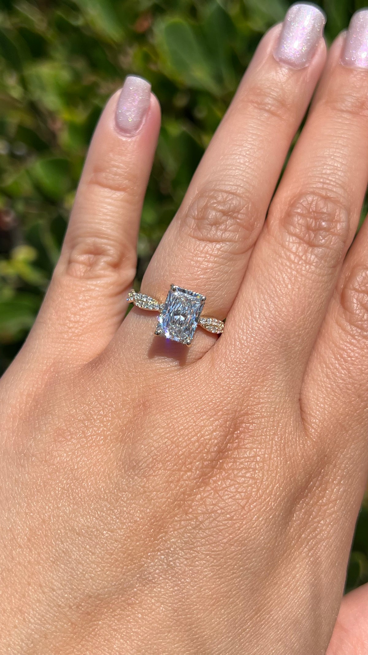 Laura Diamond Twist 2.26ct E-VS1 Radiant Cut Lab Grown Diamond Engagement Ring 14K Gold