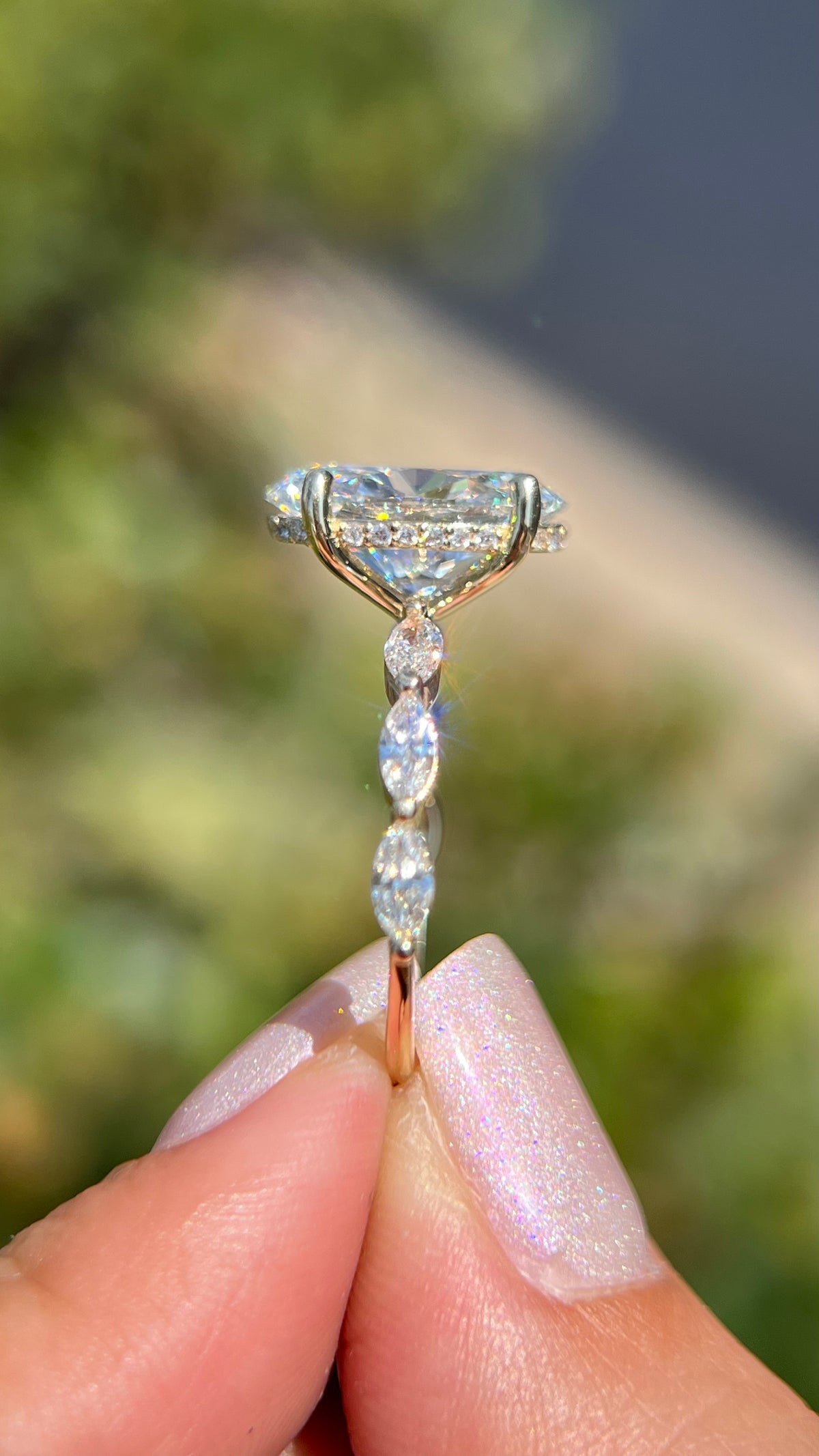 Mandy 4.10ct E-VS1 Oval Cut Lab Grown Diamond Engagement Ring 14K Gold