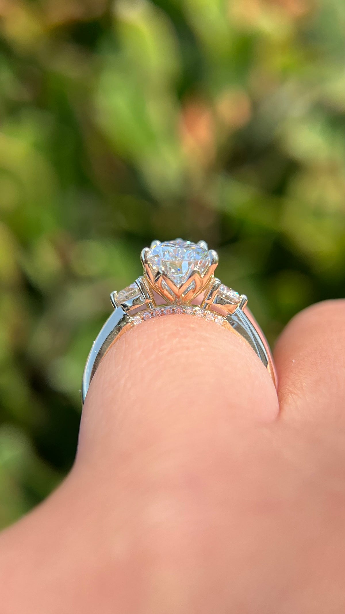 Ollie 2.07ct E-VS1 Pear Cut Lab Grown Diamond Engagement Ring 14K Gold