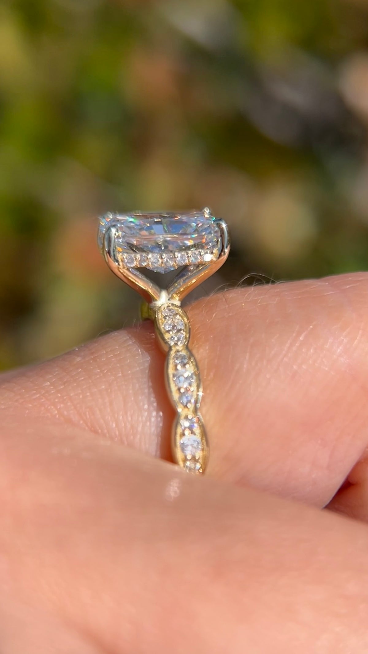 Miley 3.01ct F-VS1 Radiant Cut Lab Grown Diamond Engagement Ring 14K Gold