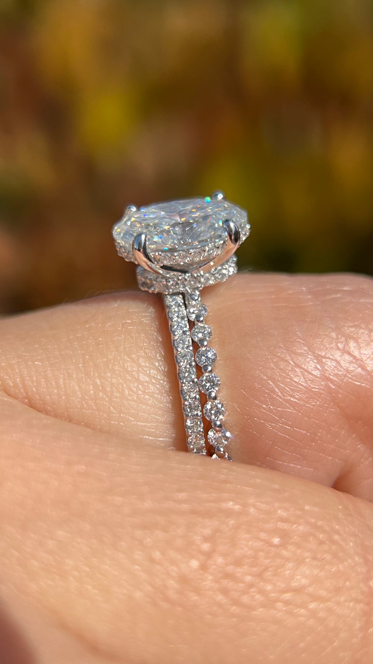 Irina 2.91ct E-VS1 Oval Cut Lab Grown Diamond Engagement Ring 14K Gold