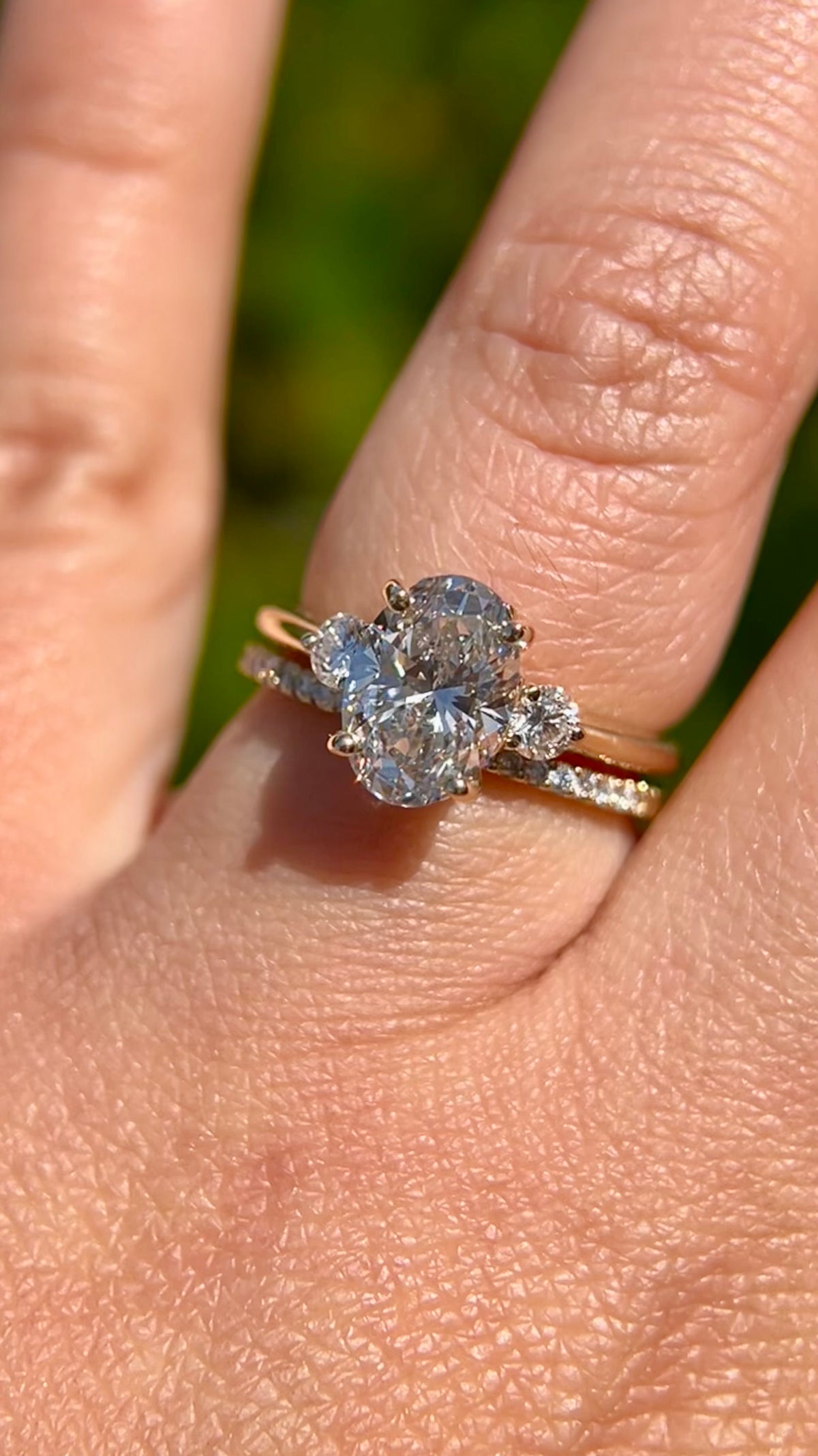 Ollie 1.91ct E-VS1 Oval Cut Lab Grown Diamond Engagement Ring 14K Gold