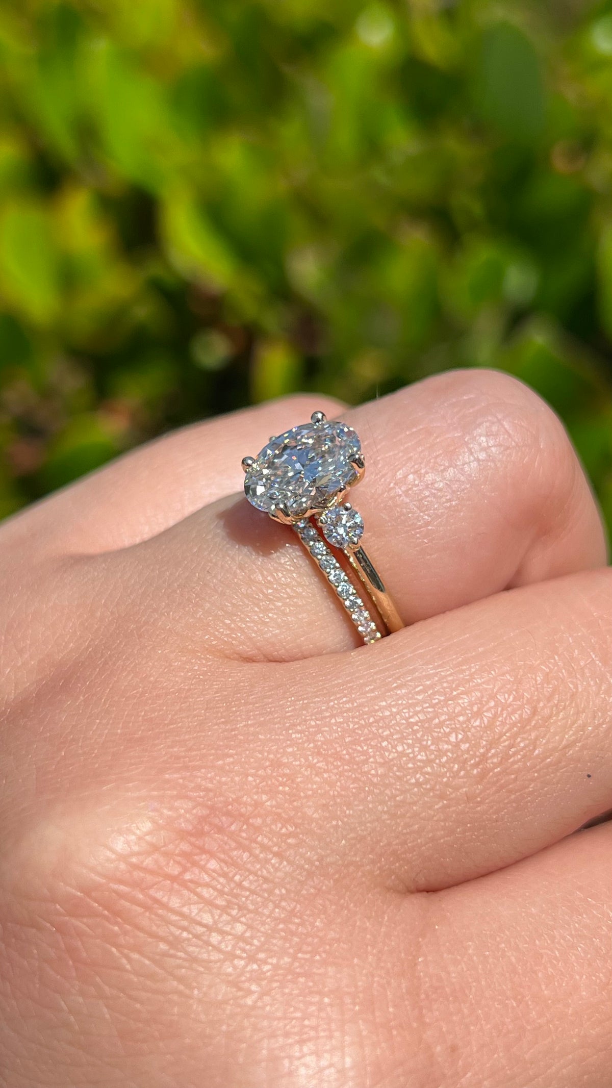 Ollie 1.91ct E-VS1 Oval Cut Lab Grown Diamond Engagement Ring 14K Gold