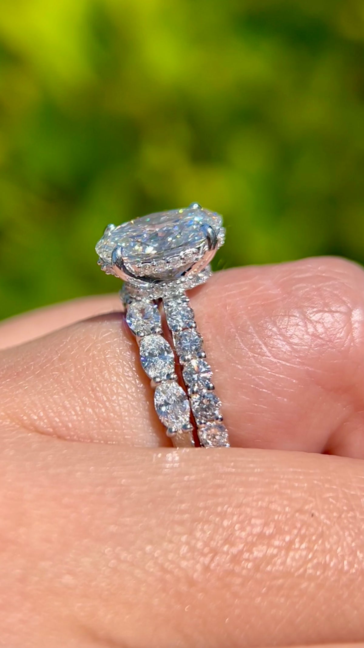 Carli 2.91ct E-VS1 Oval Cut Lab Grown Diamond Engagement Ring 14K Gold