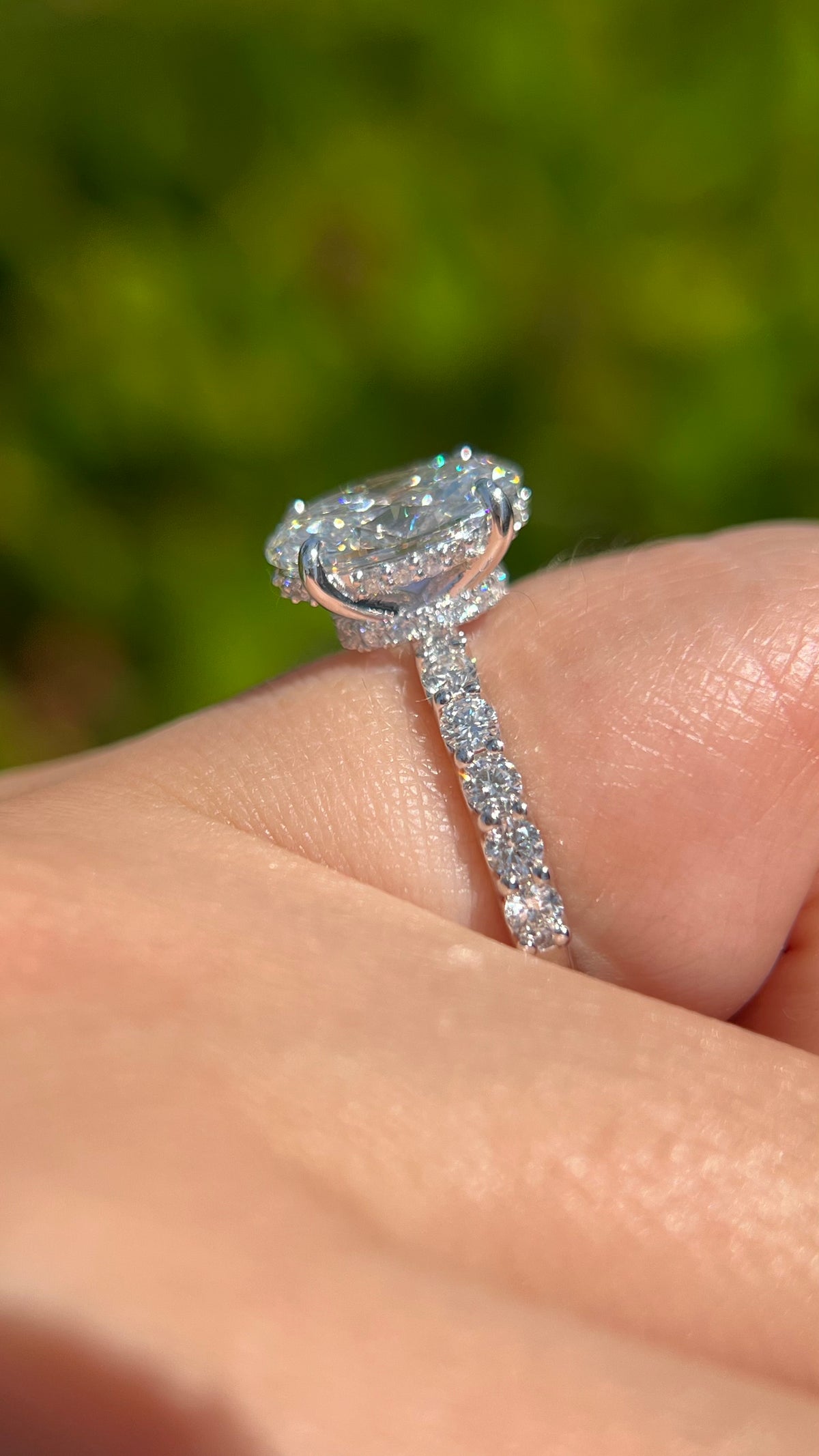 Carli 2.91ct E-VS1 Oval Cut Lab Grown Diamond Engagement Ring 14K Gold