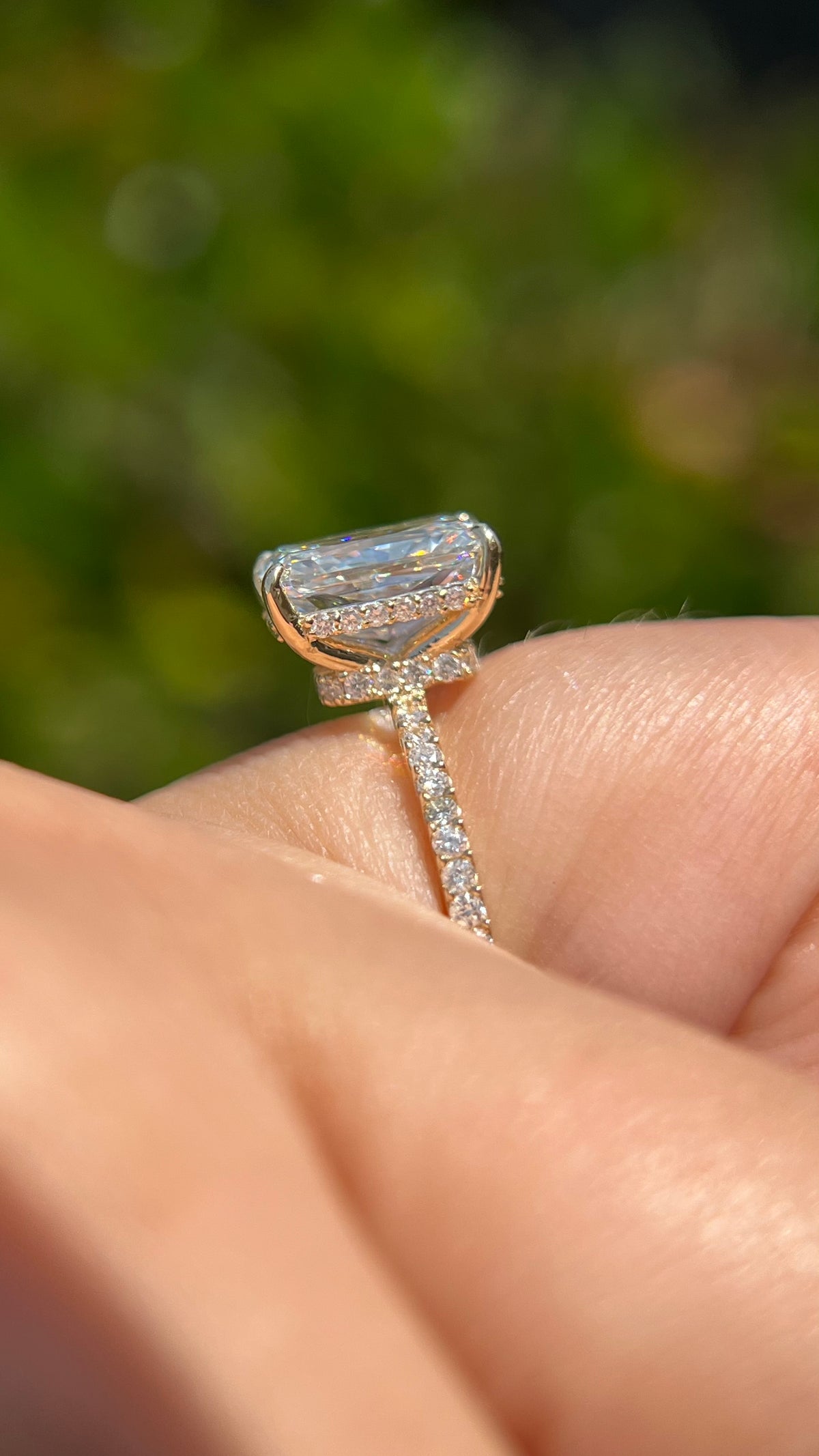 Jenni 2.55ct E-VS1 Radiant Cut Lab Grown Diamond Engagement Ring 14K Gold