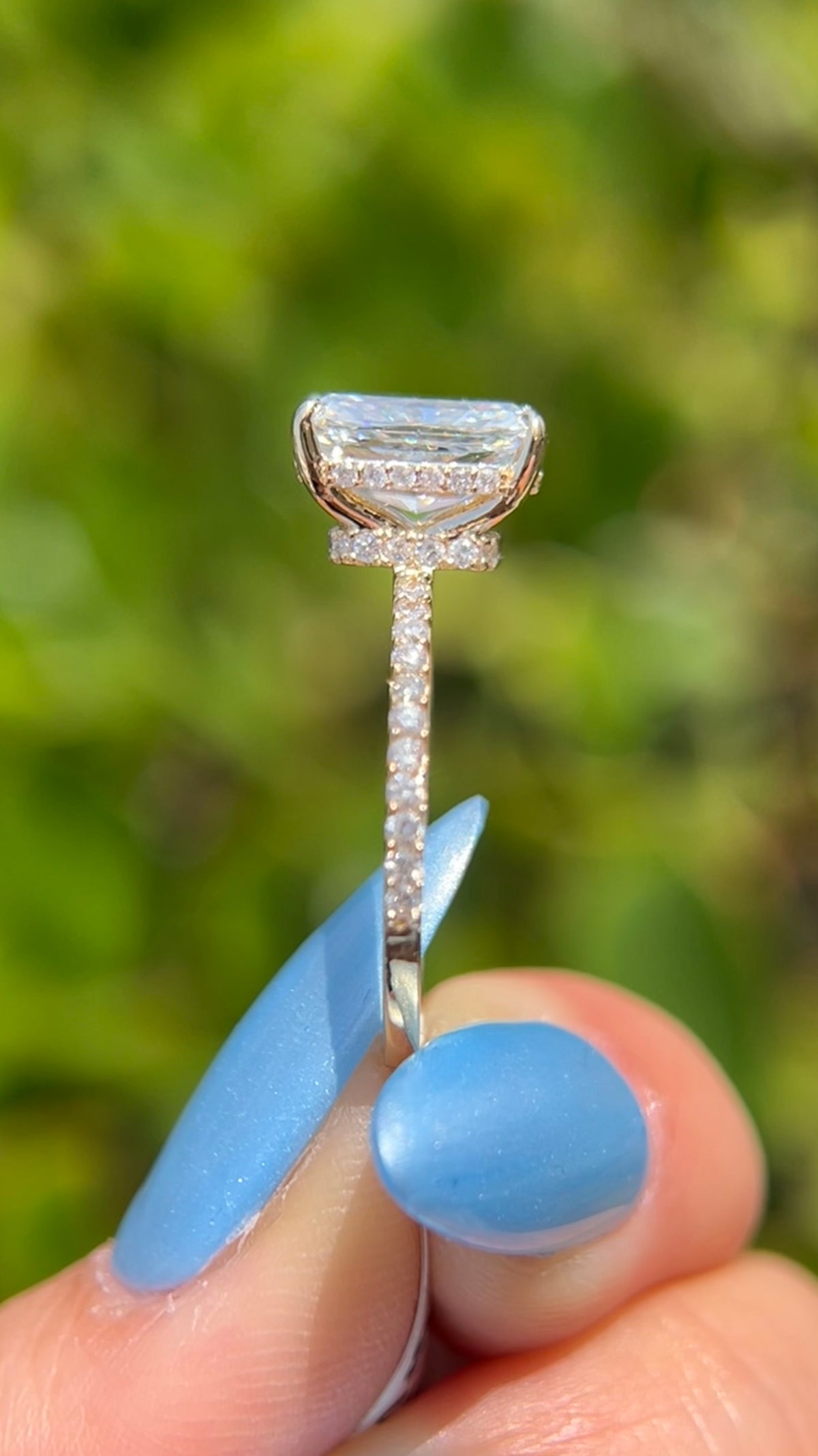 Jenni 2.55ct E-VS1 Radiant Cut Lab Grown Diamond Engagement Ring 14K Gold