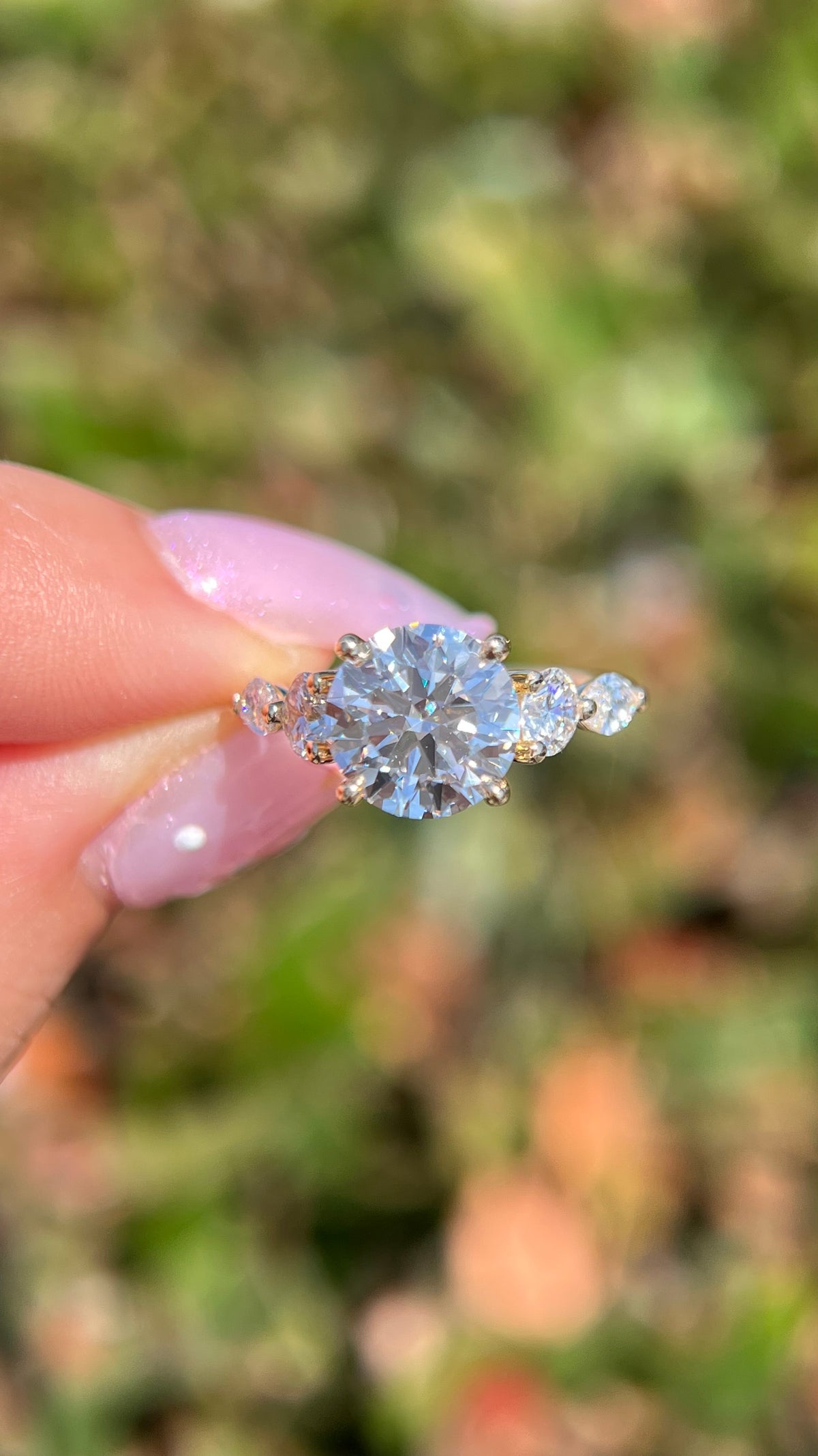 Melly 2.90ct E-VS1 Round Cut Lab Grown Diamond Engagement Ring 14K Gold