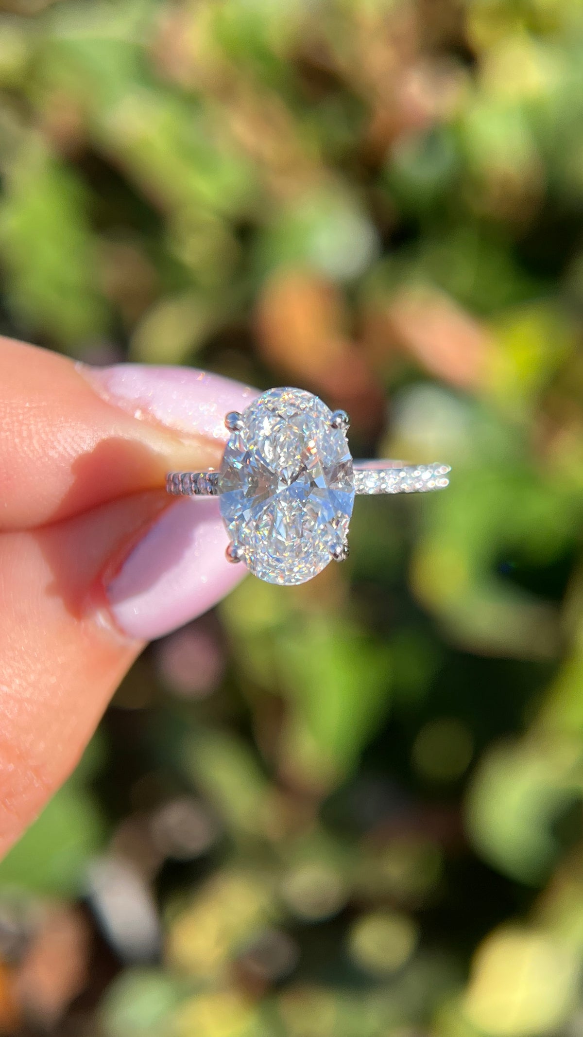 Jenni 4.10ct E-VS1 Oval Cut Lab Grown Diamond Engagement Ring 14K Gold