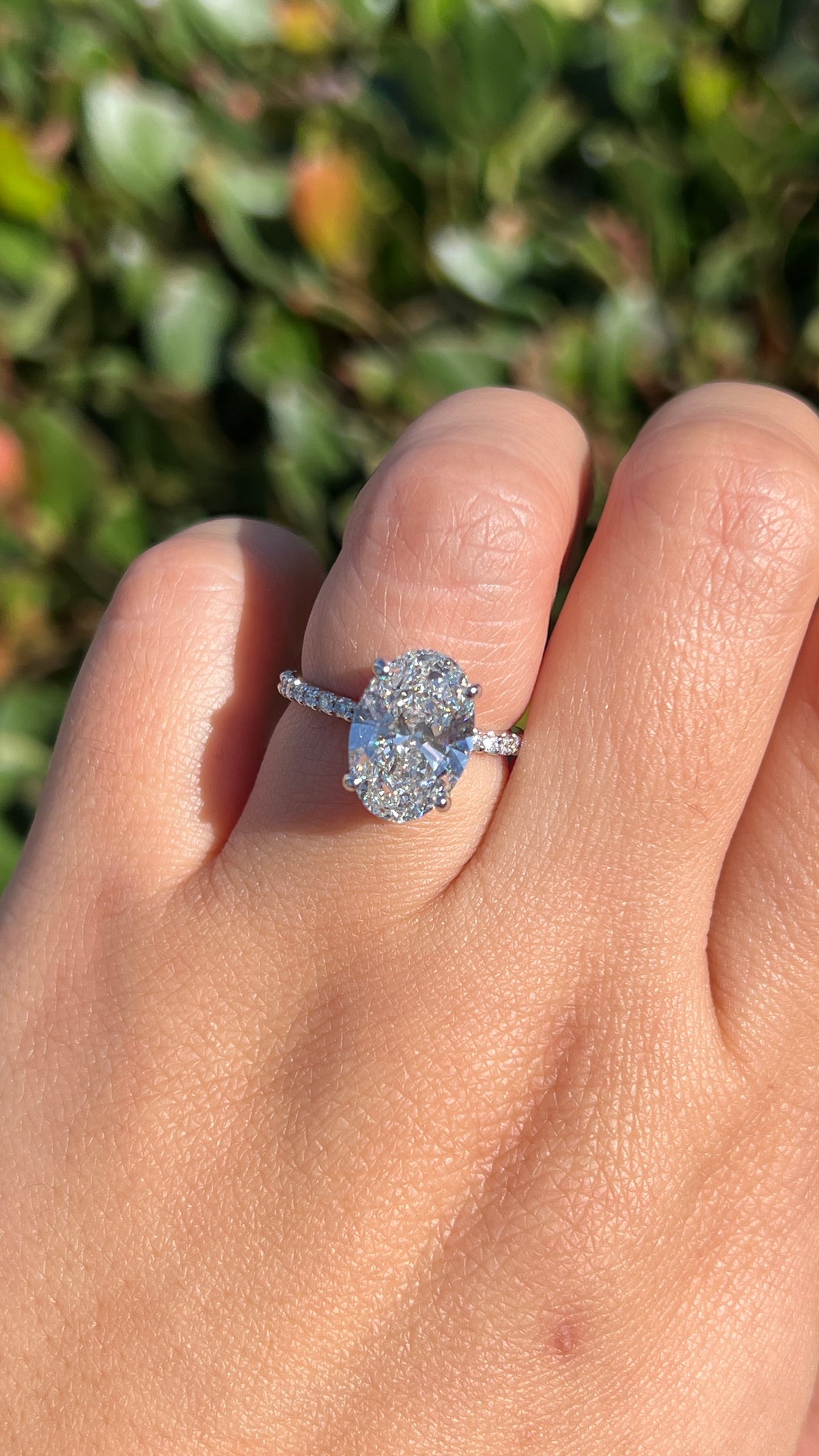 Jenni 4.10ct E-VS1 Oval Cut Lab Grown Diamond Engagement Ring 14K Gold