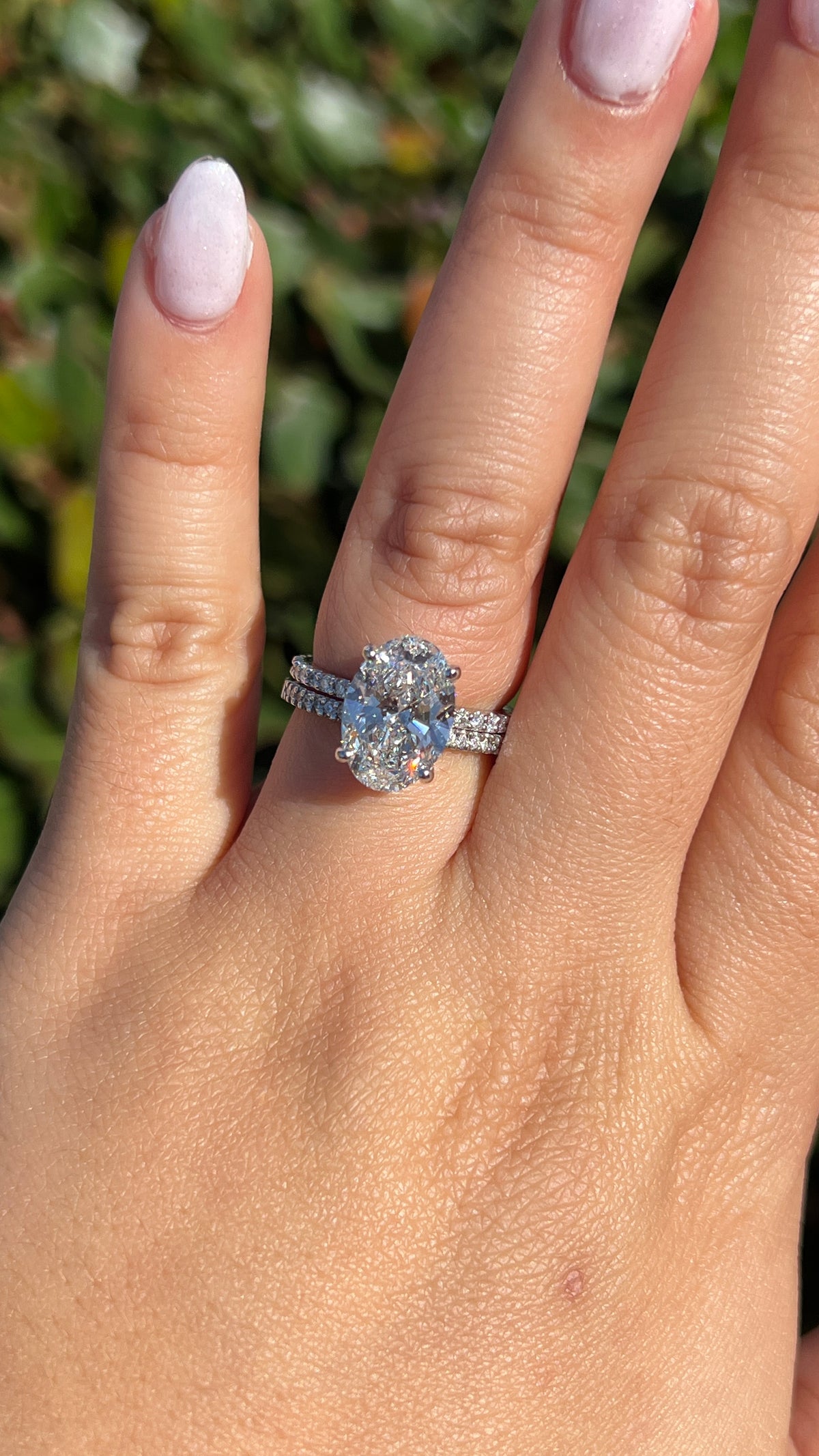 Jenni 4.10ct E-VS1 Oval Cut Lab Grown Diamond Engagement Ring 14K Gold