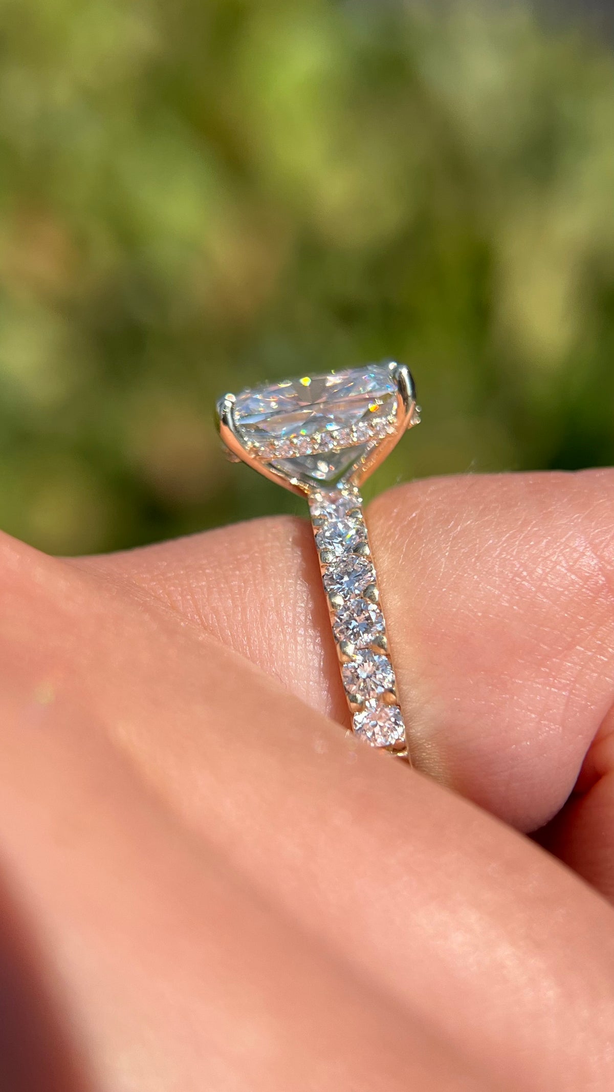 Jada 5.06ct E-VS1 Elongated Cushion Lab Diamond Engagement Ring 14K Gold