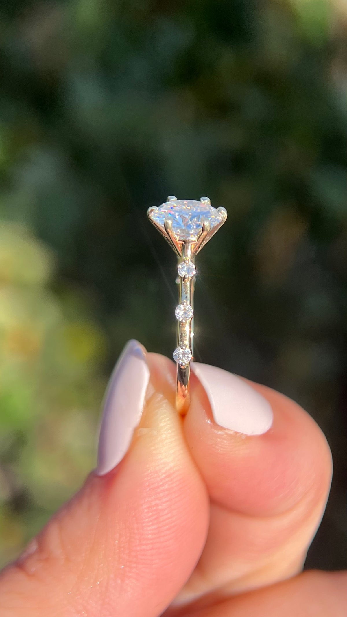 Belle 2.09ct E-VS1 Round Cut Lab Grown Diamond Engagement Ring 14K Gold